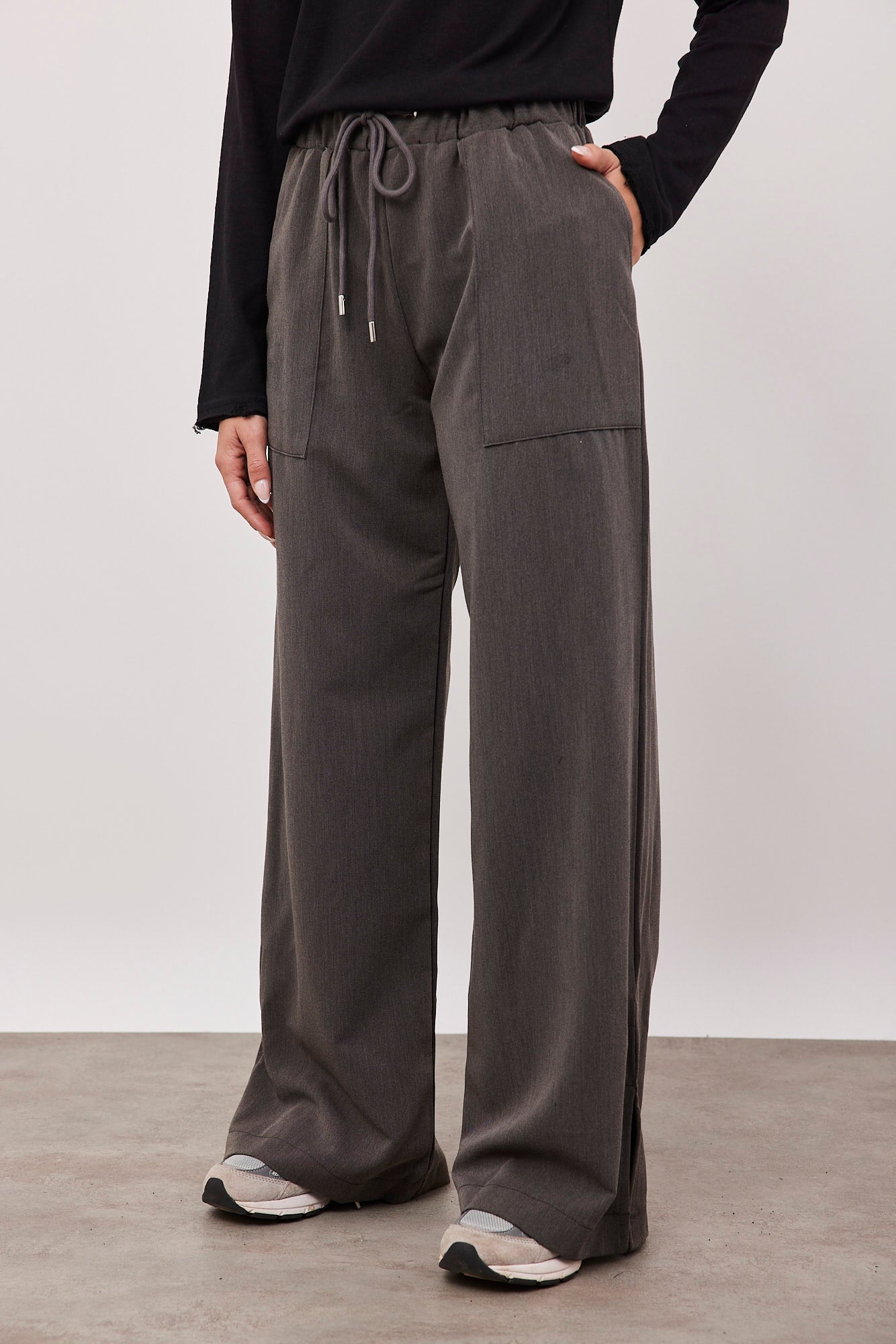 מכנסיים מבד מחויט עם גומי במותן - ITAY BRANDS