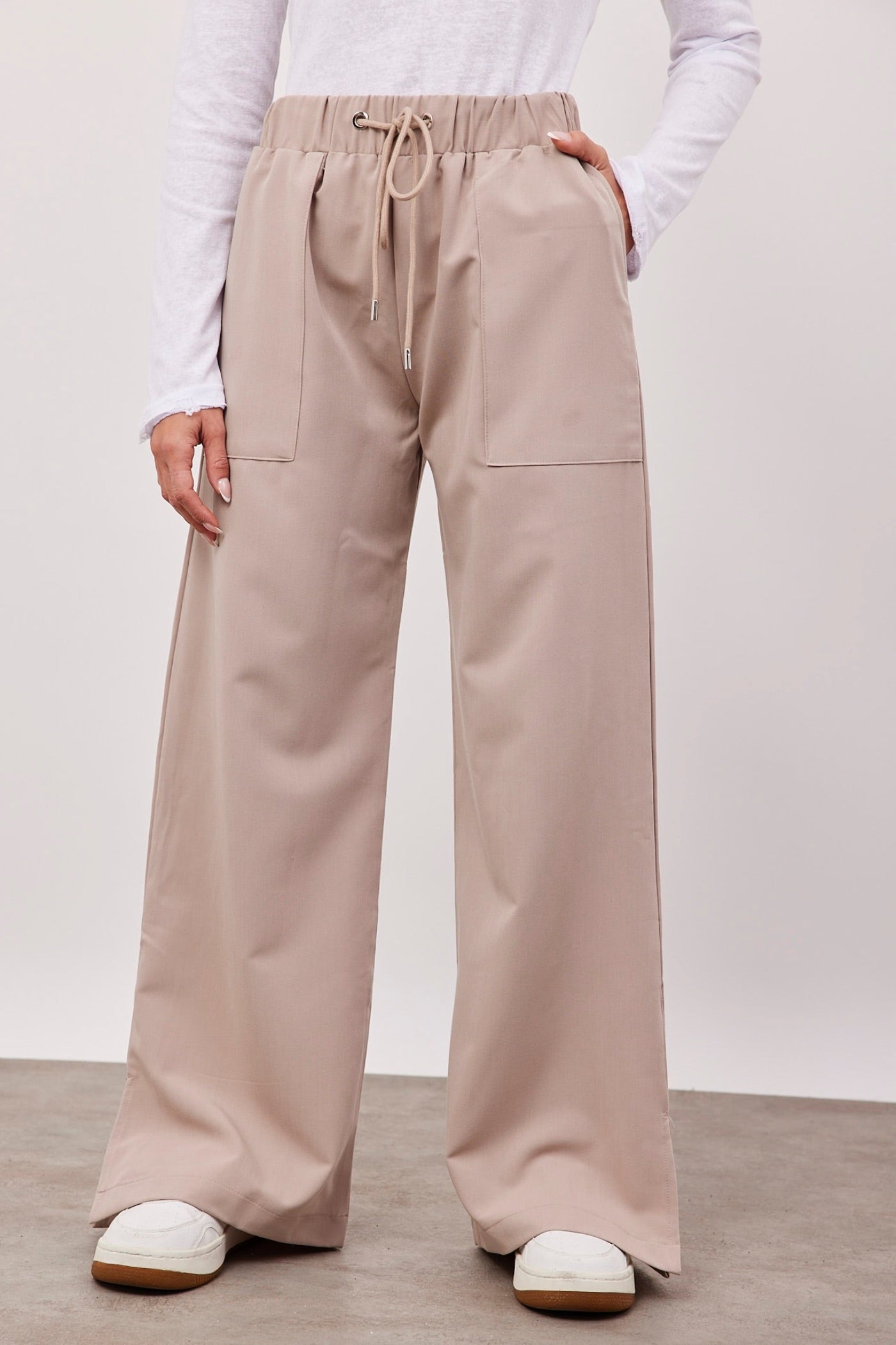 מכנסיים מבד מחויט עם גומי במותן - ITAY BRANDS