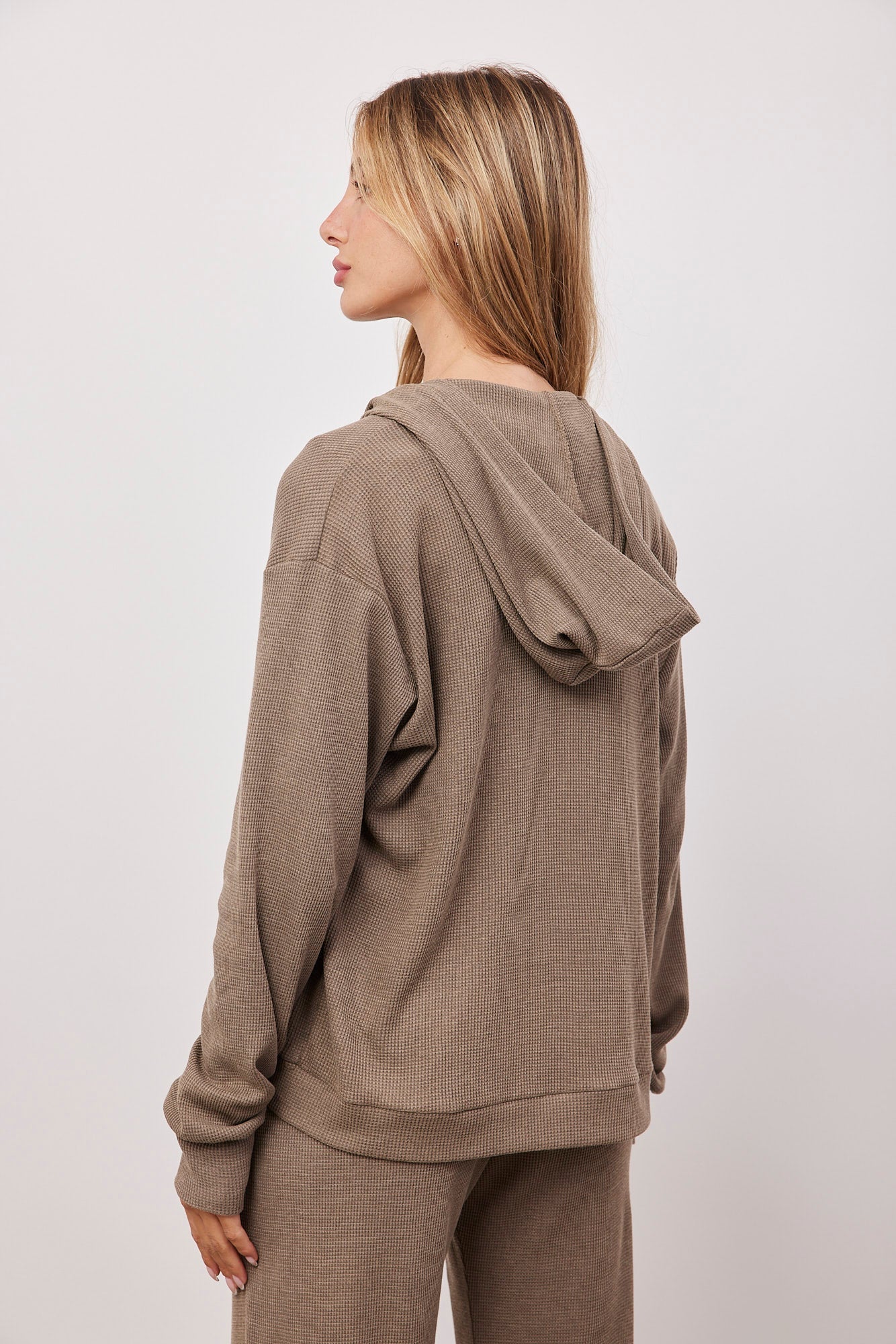 סווטשירט קפוצ'ון מבד וופל - ITAY BRANDS