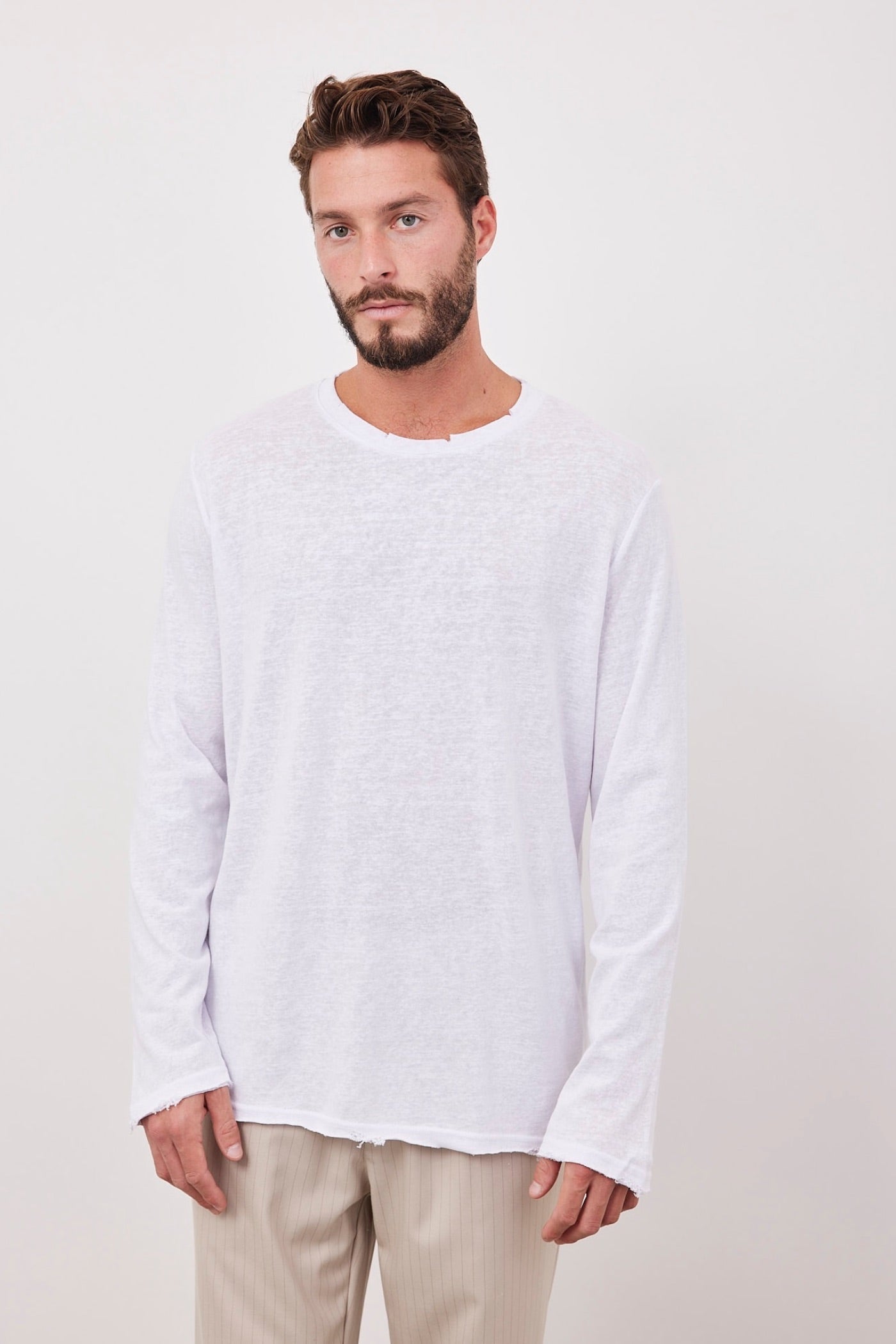 חולצה ארוכה בגימור קרעים - ITAY BRANDS