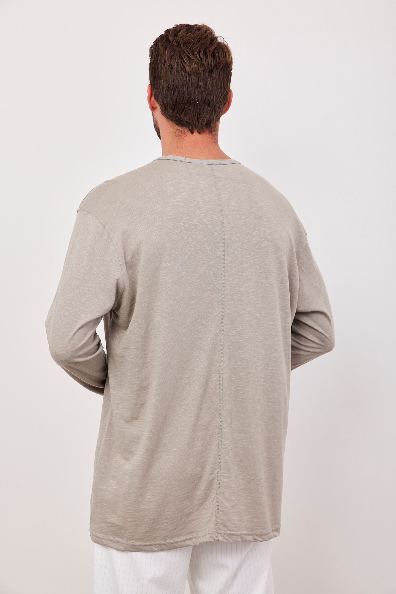 חולצה רכה עם תיפורים בולטים - ITAY BRANDS