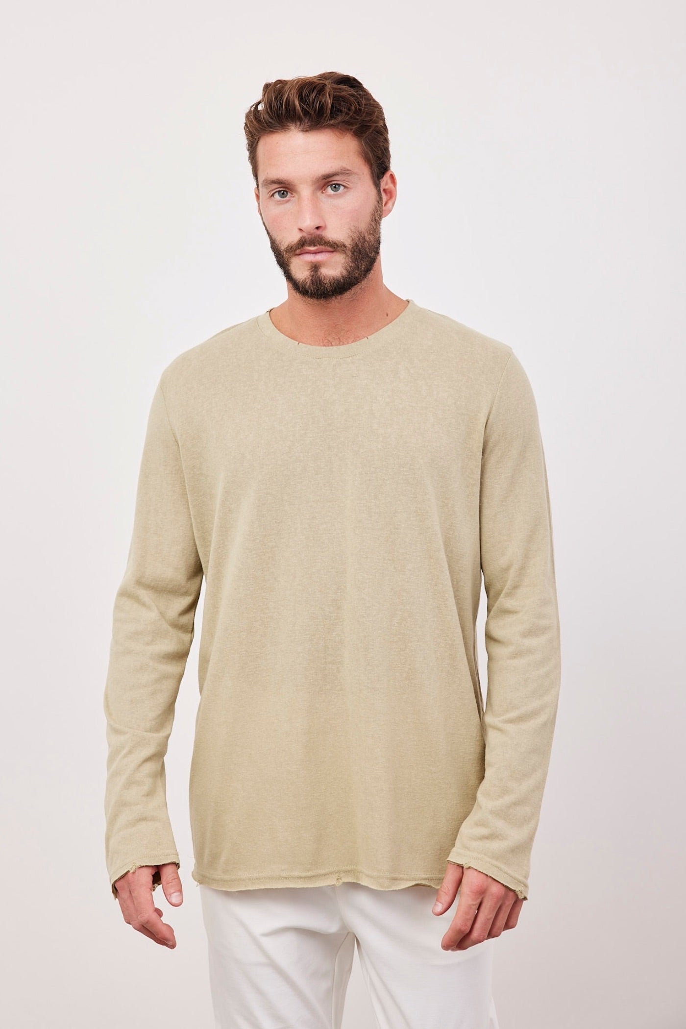 חולצה ארוכה בגימור קרעים - ITAY BRANDS