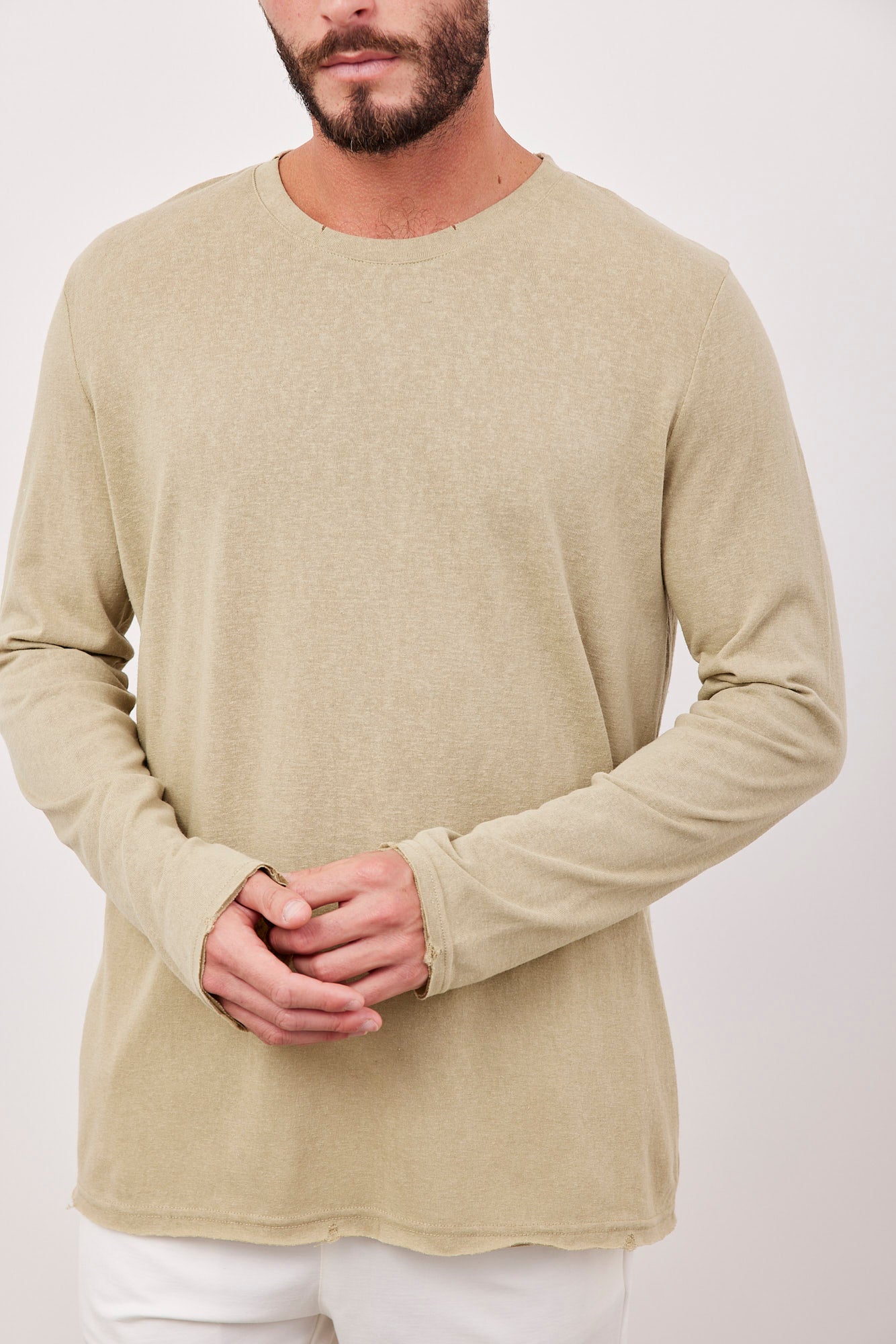 חולצה ארוכה בגימור קרעים - ITAY BRANDS