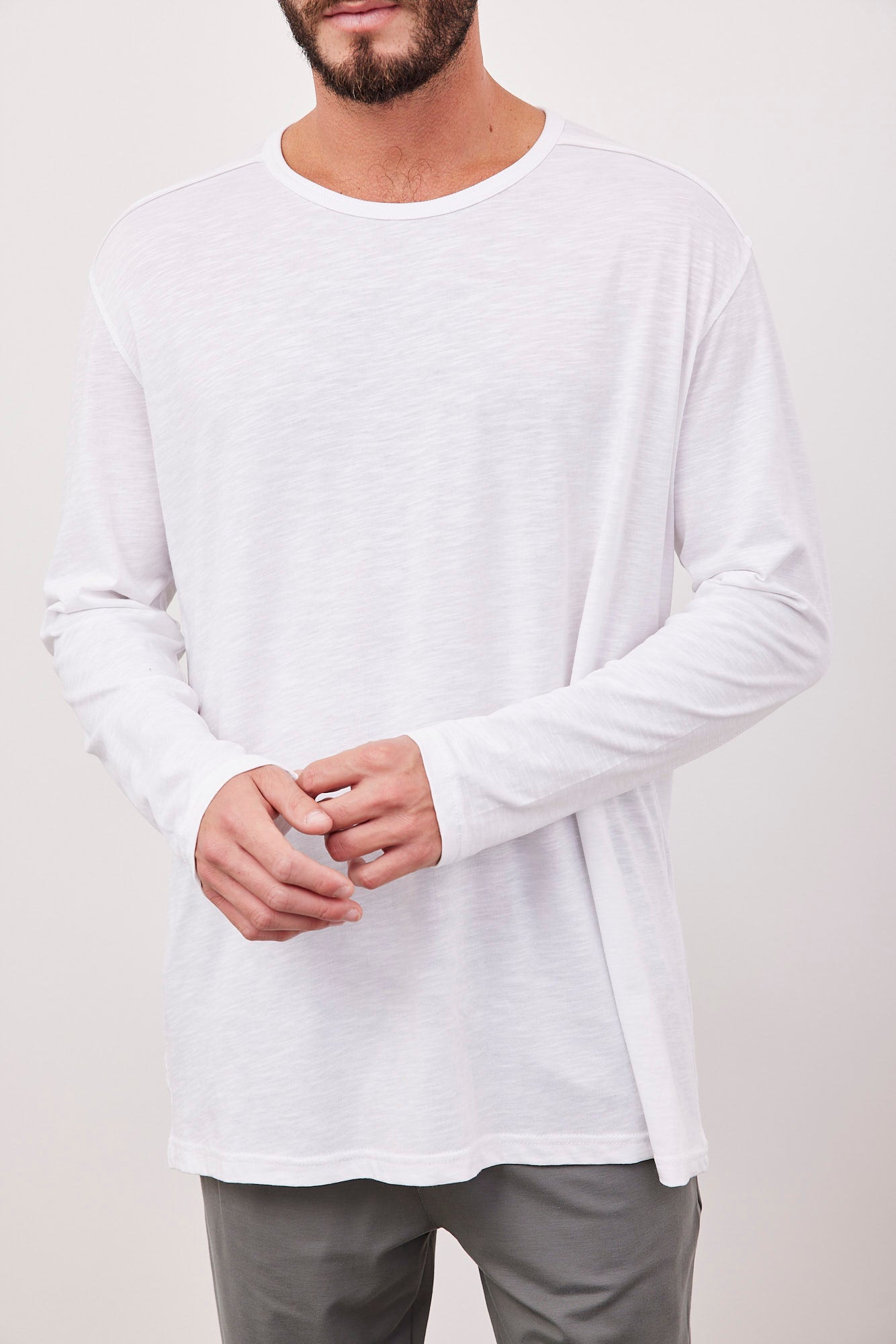 חולצה רכה עם תיפורים בולטים - ITAY BRANDS