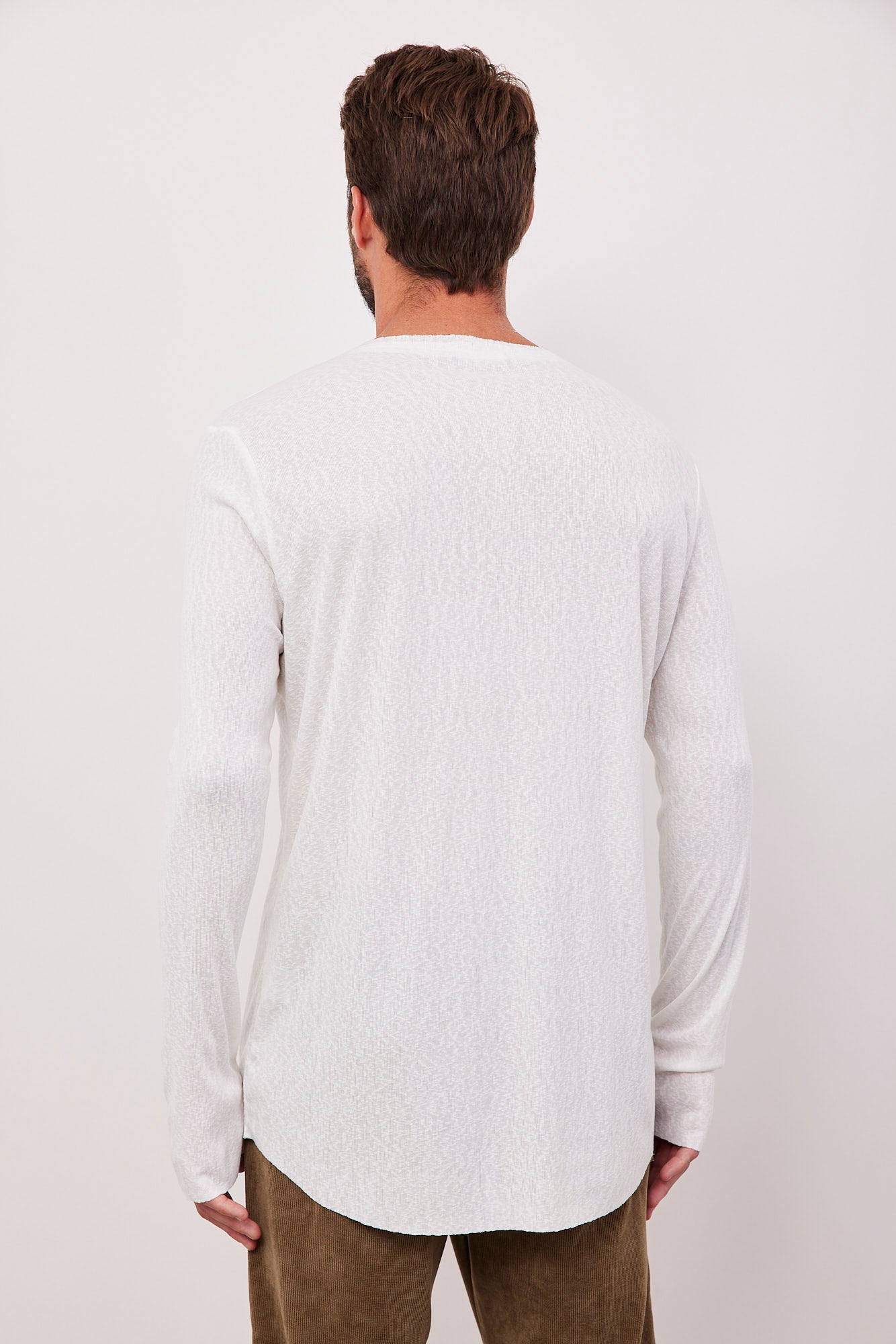 חולצה עם סיומת גזורה בשילוב כפתורים - ITAY BRANDS