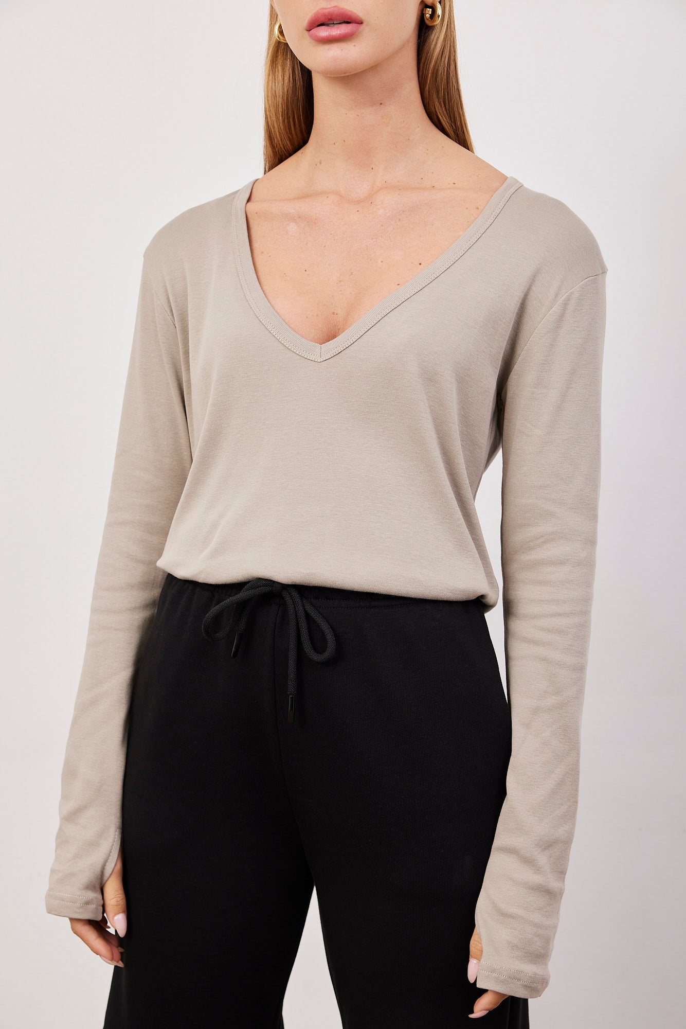 חולצה ארוכה וי כפפה - ITAY BRANDS