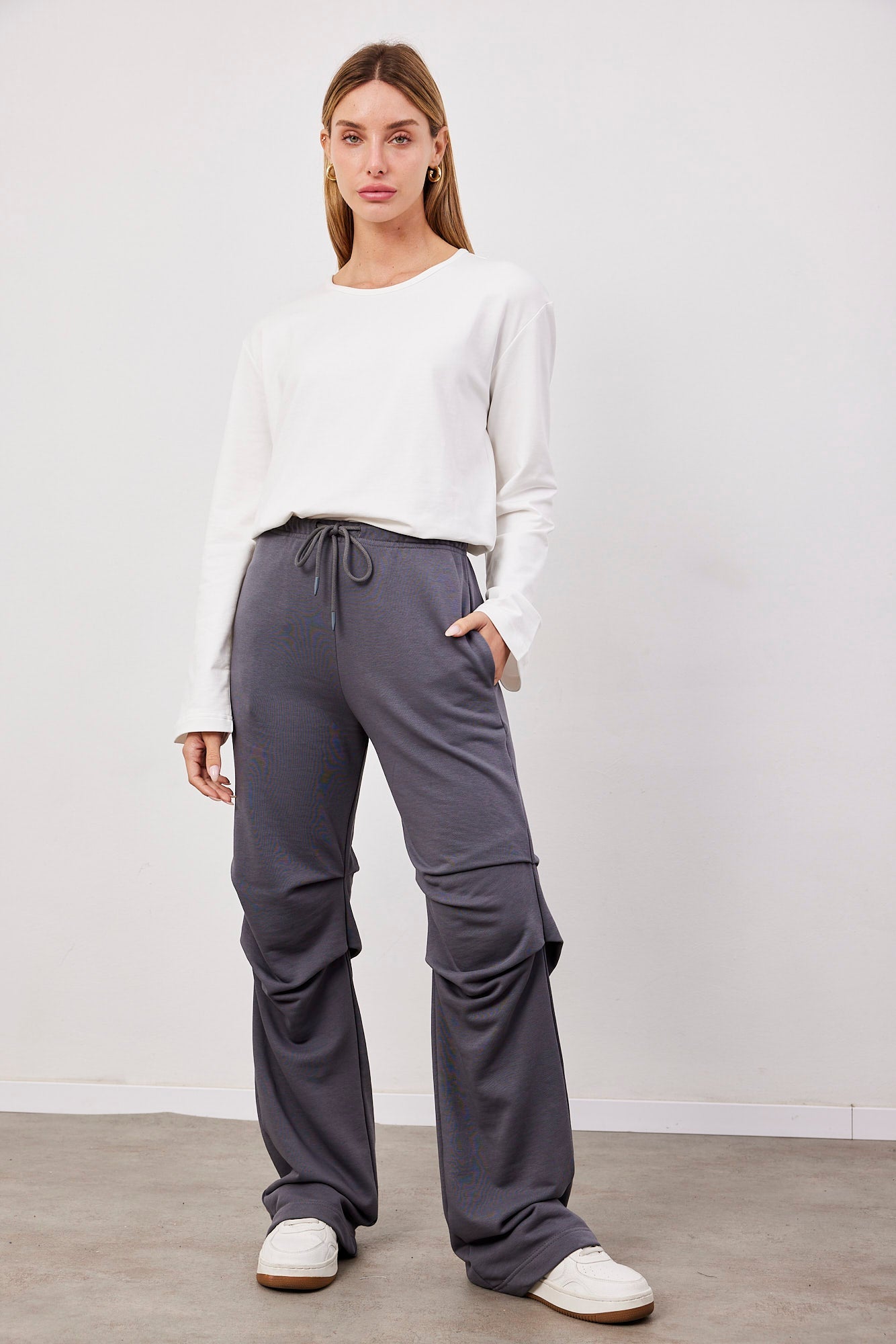 מכנסי טרנינג עם כיווצים - ITAY BRANDS