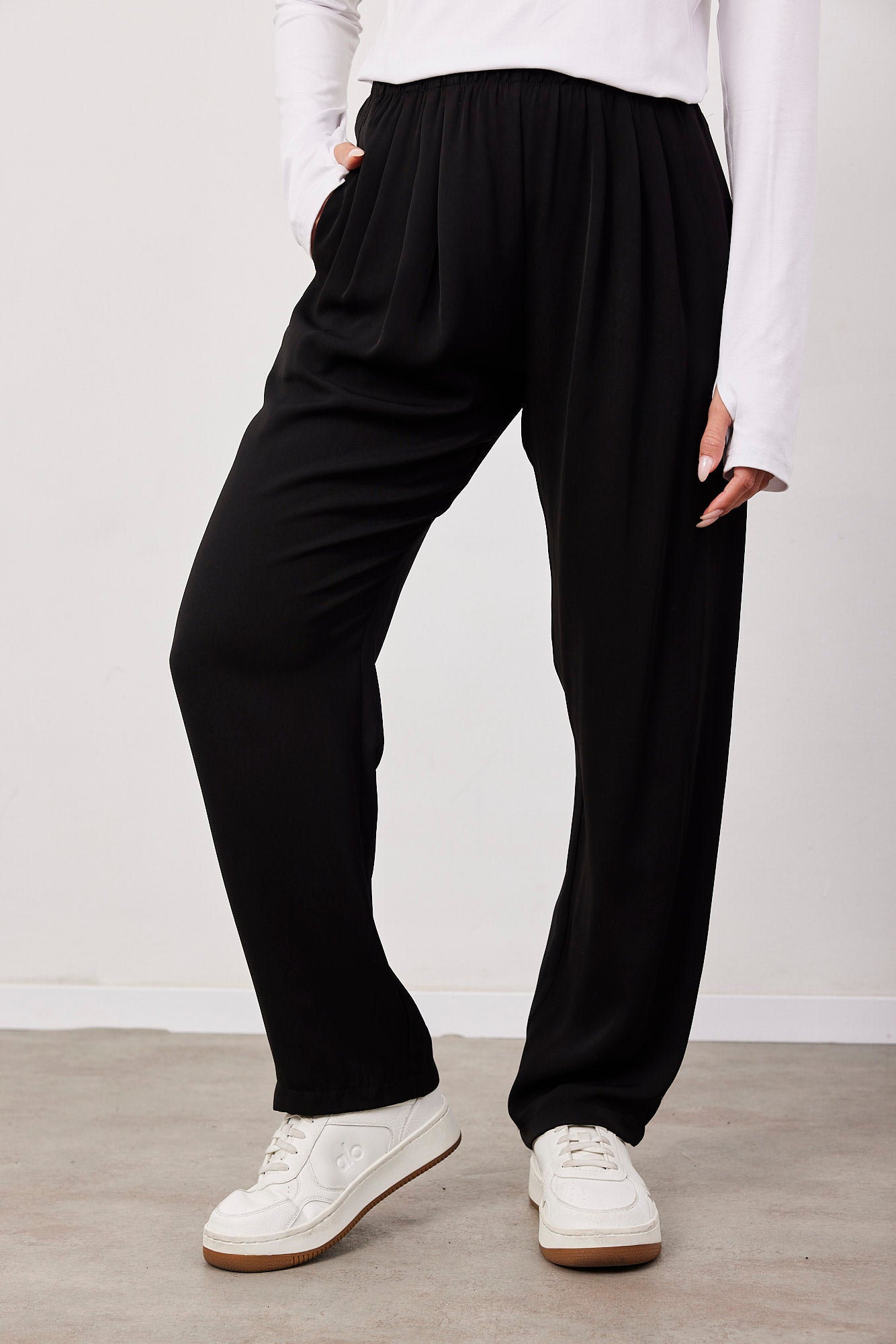 מכנסיים נשפכים עם כפלים - ITAY BRANDS