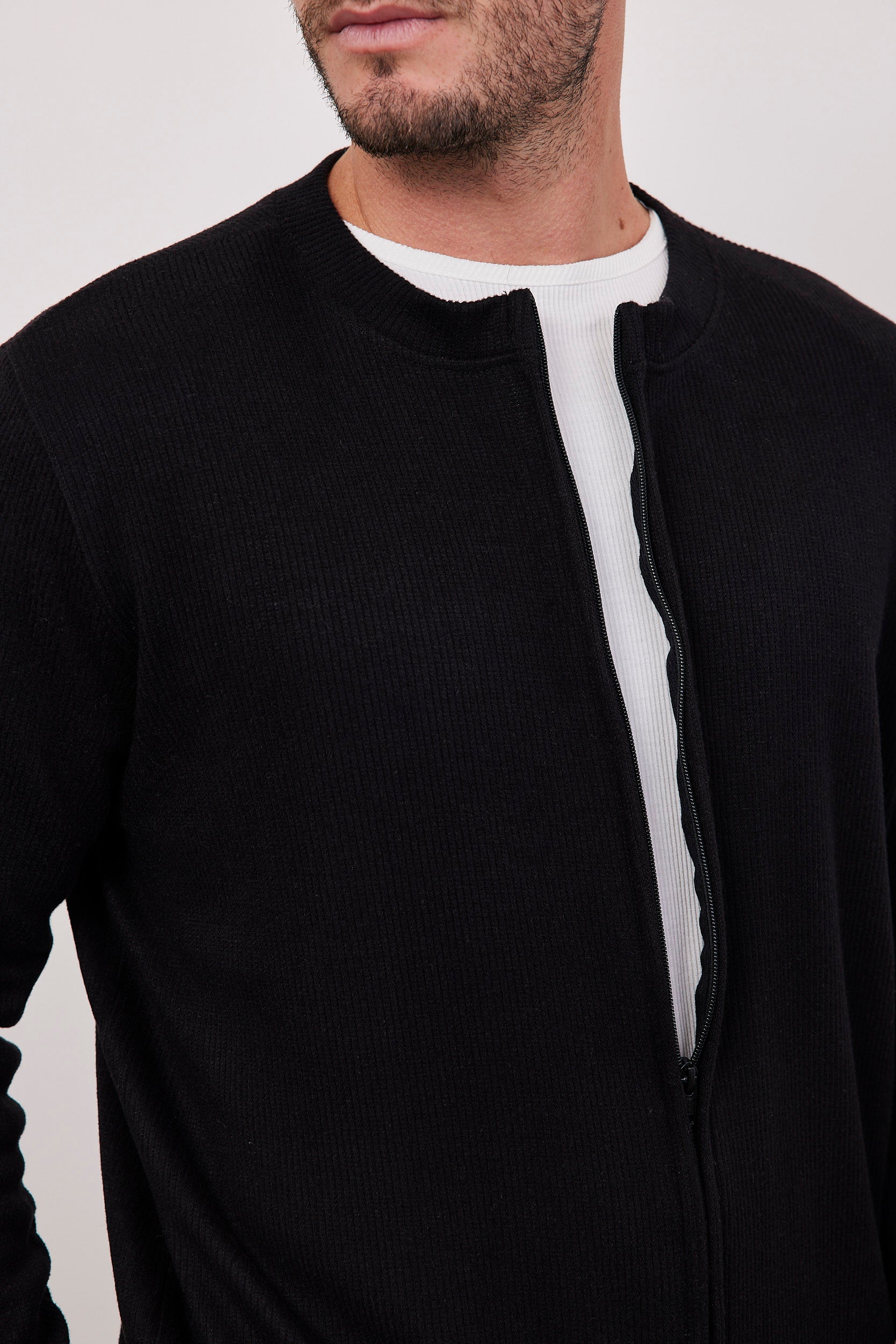 סריג קרדיגן בשילוב רוכסן