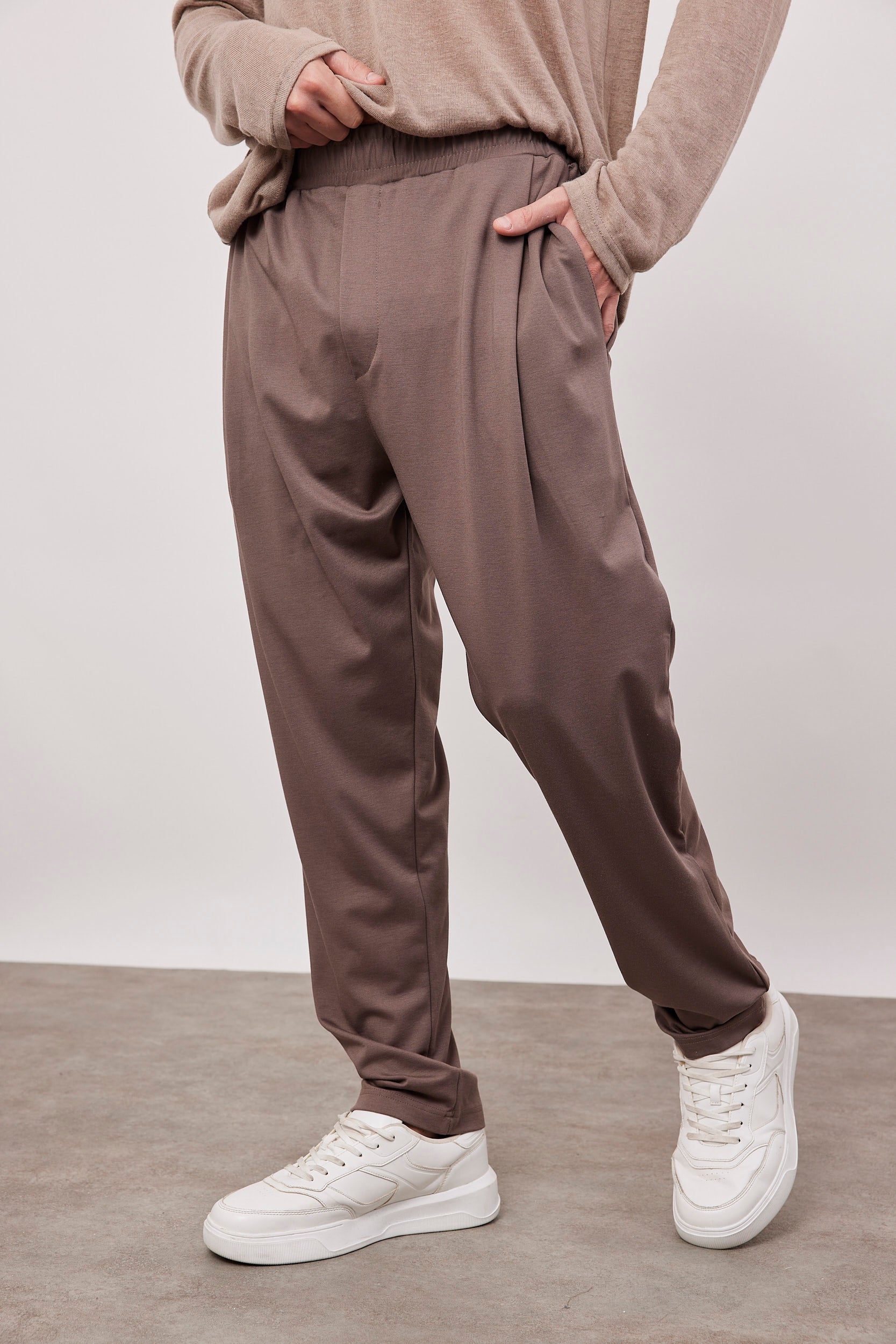 מכנס בסגנון מחוייט עם גומי