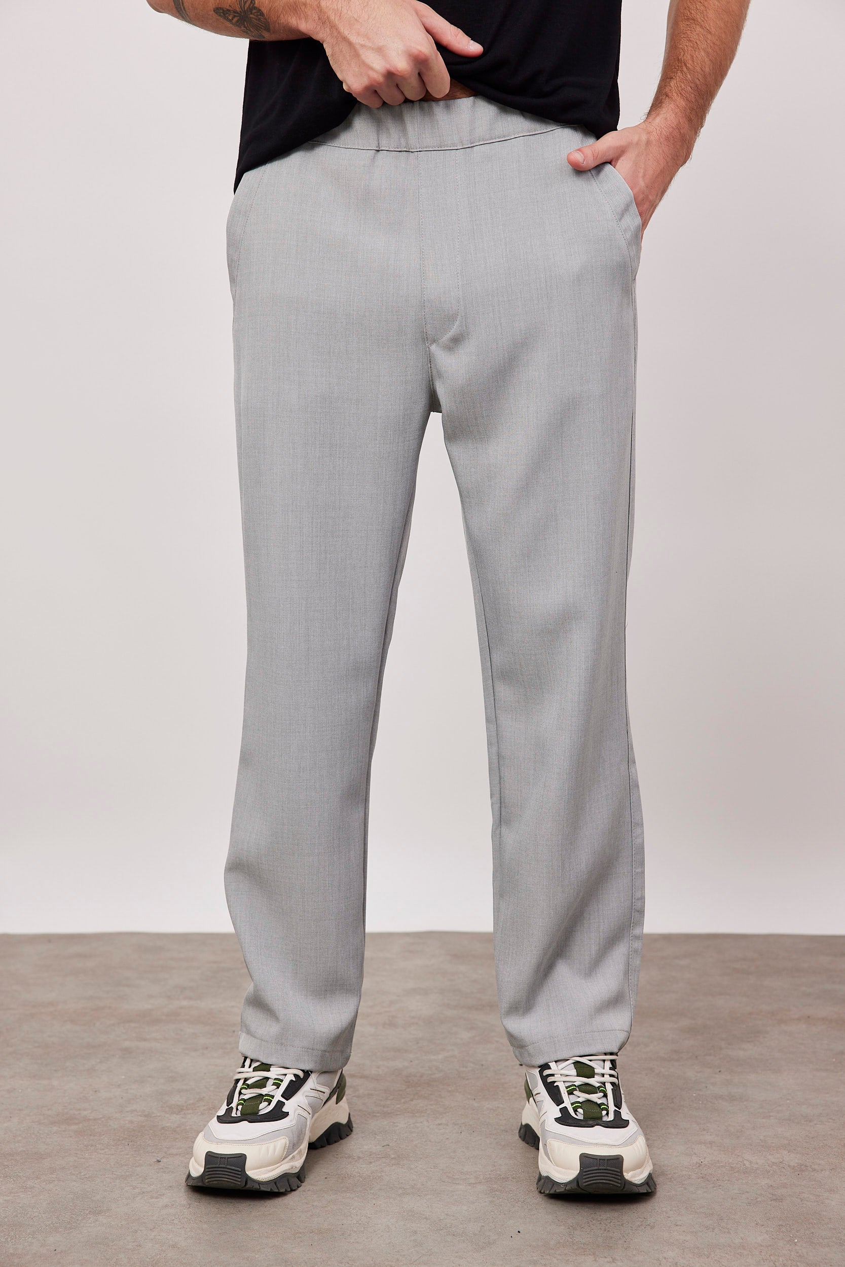 מכנסיים מחויטים עם גומי