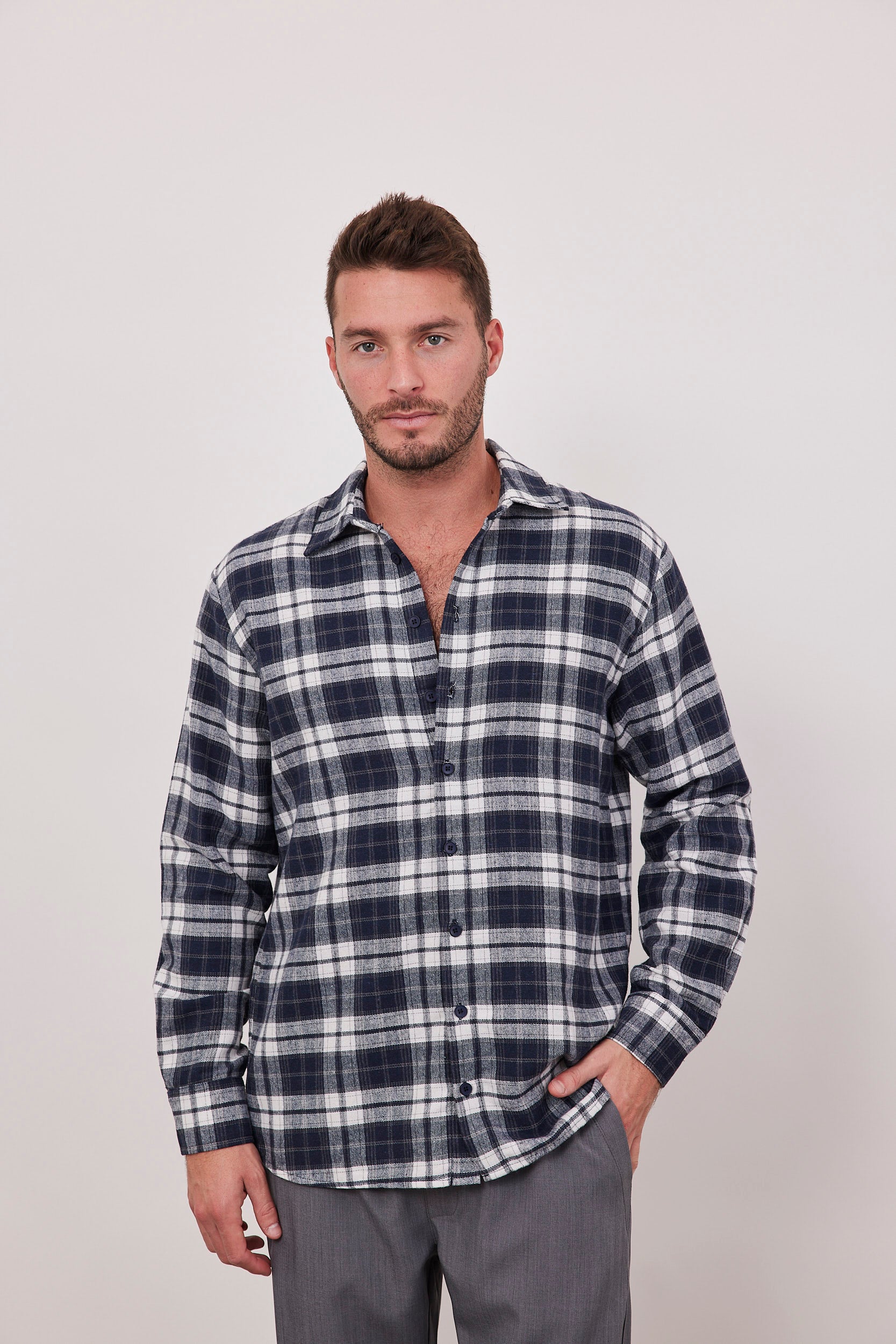 חולצה מכופתרת משבצות