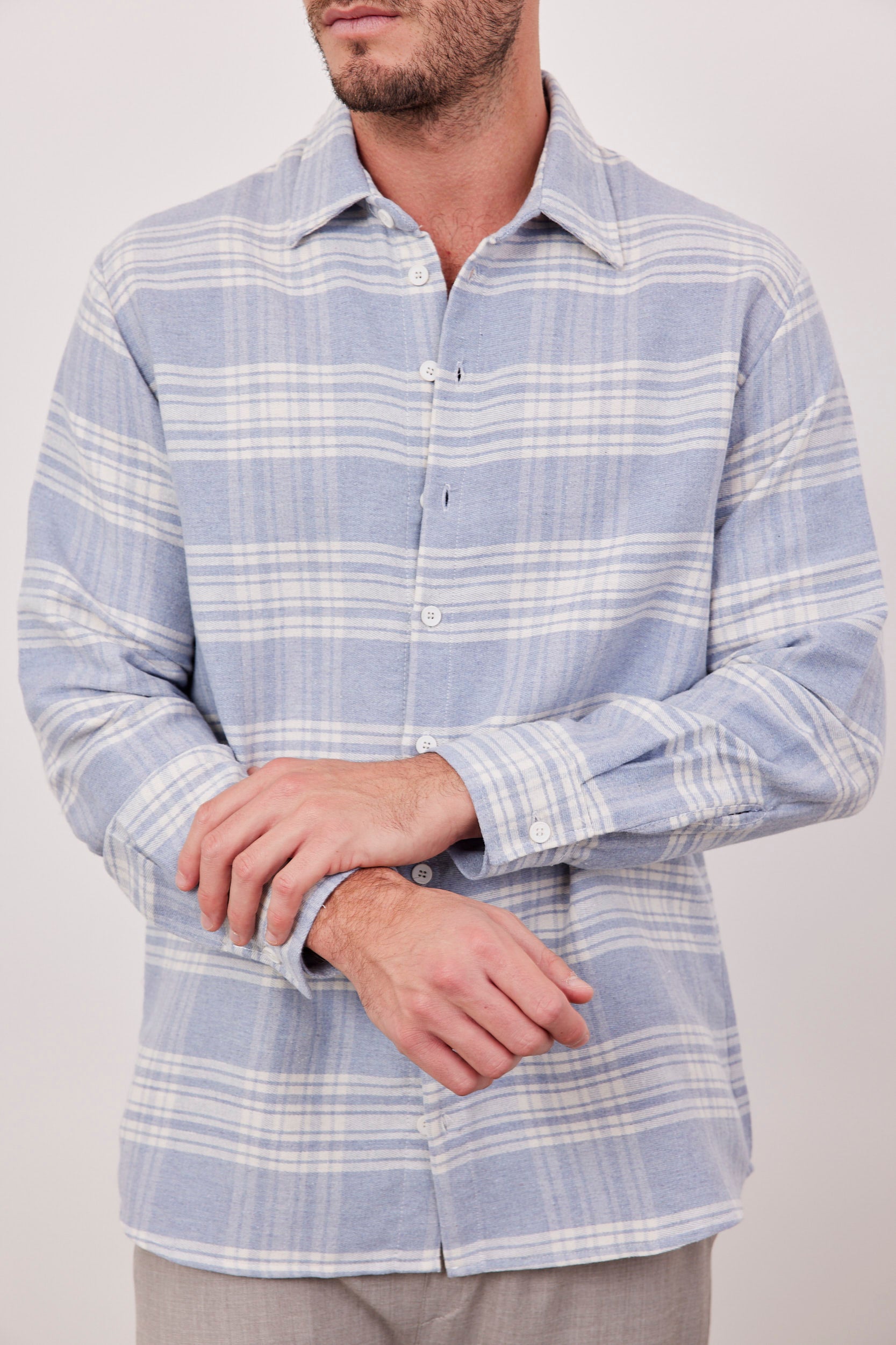 חולצה מכופתרת משבצות