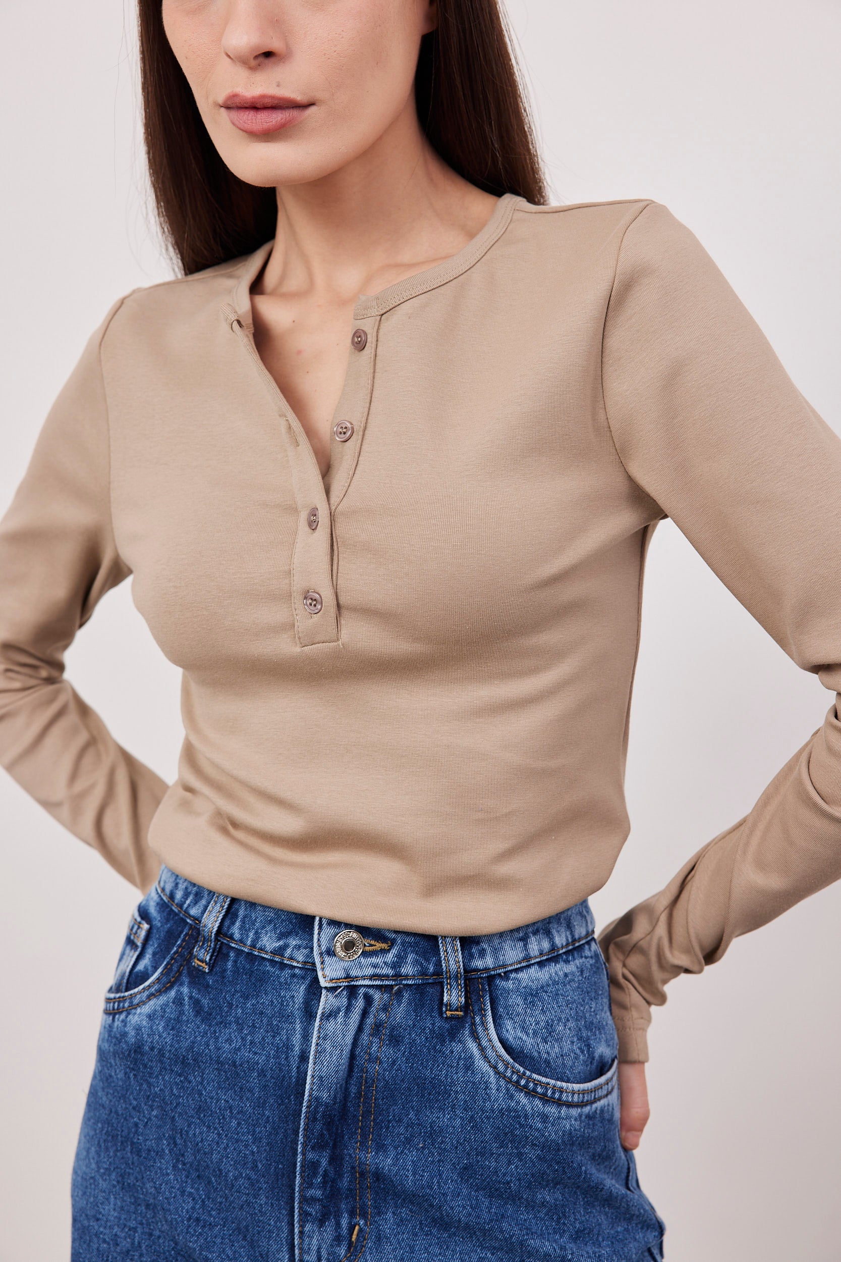 חולצת צווארון כפתורים ארוכה