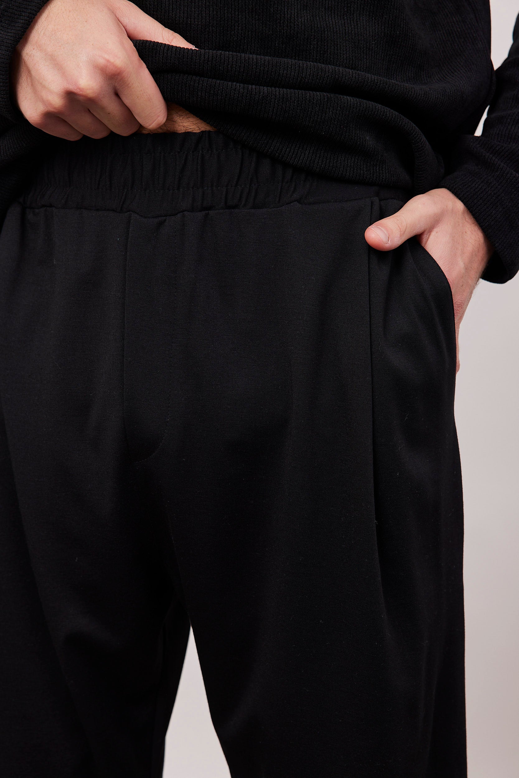 מכנס בסגנון מחוייט עם גומי