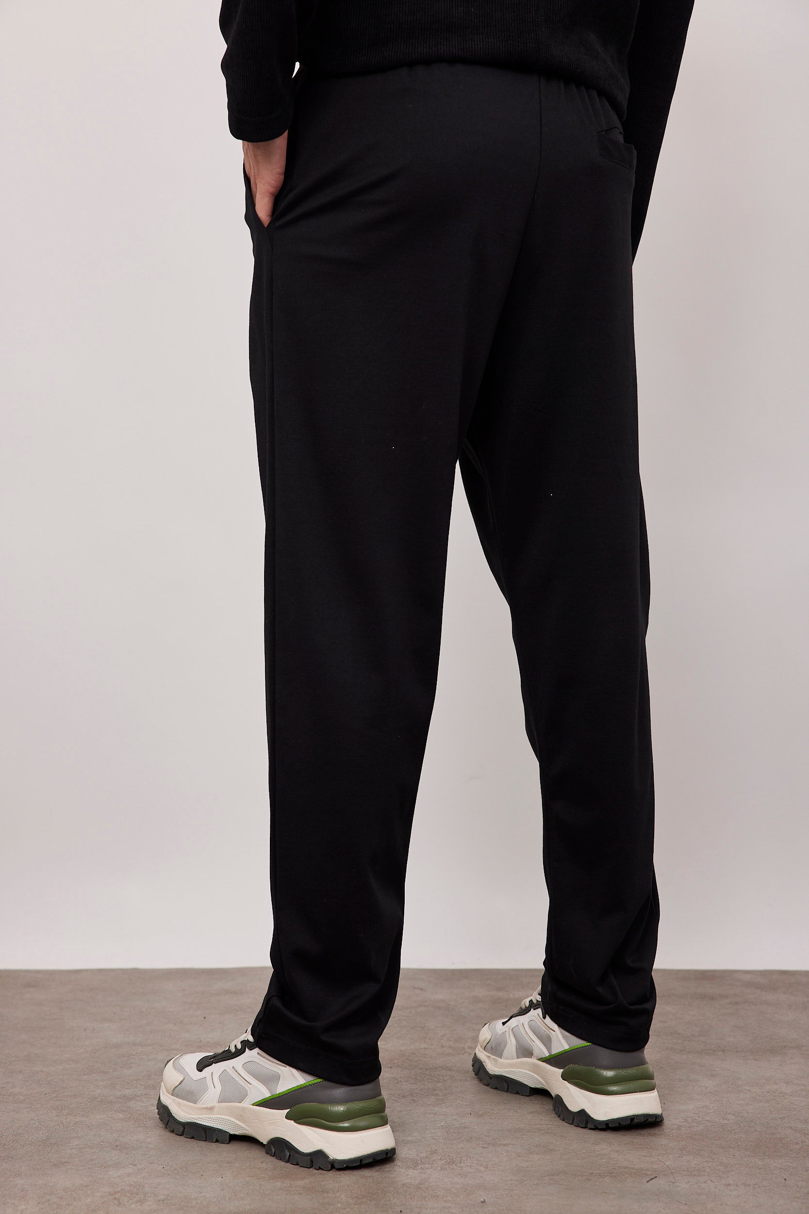 מכנס בסגנון מחוייט עם גומי