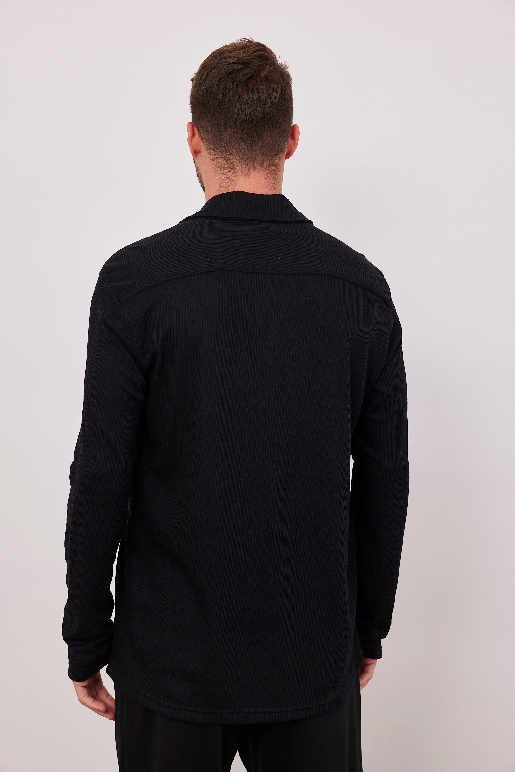 חולצת מכופתרת עם טקסטורה