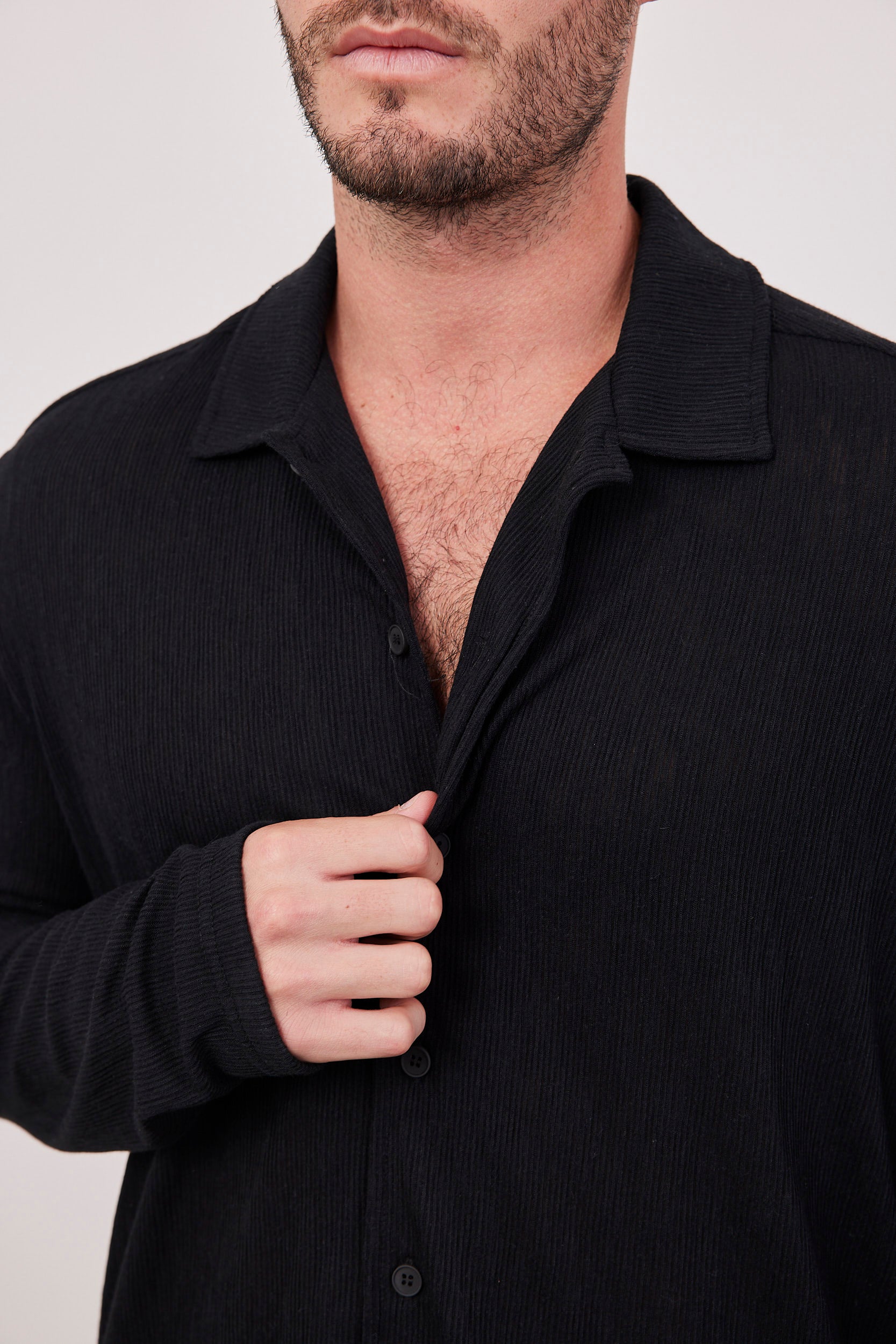 חולצת מכופתרת עם טקסטורה