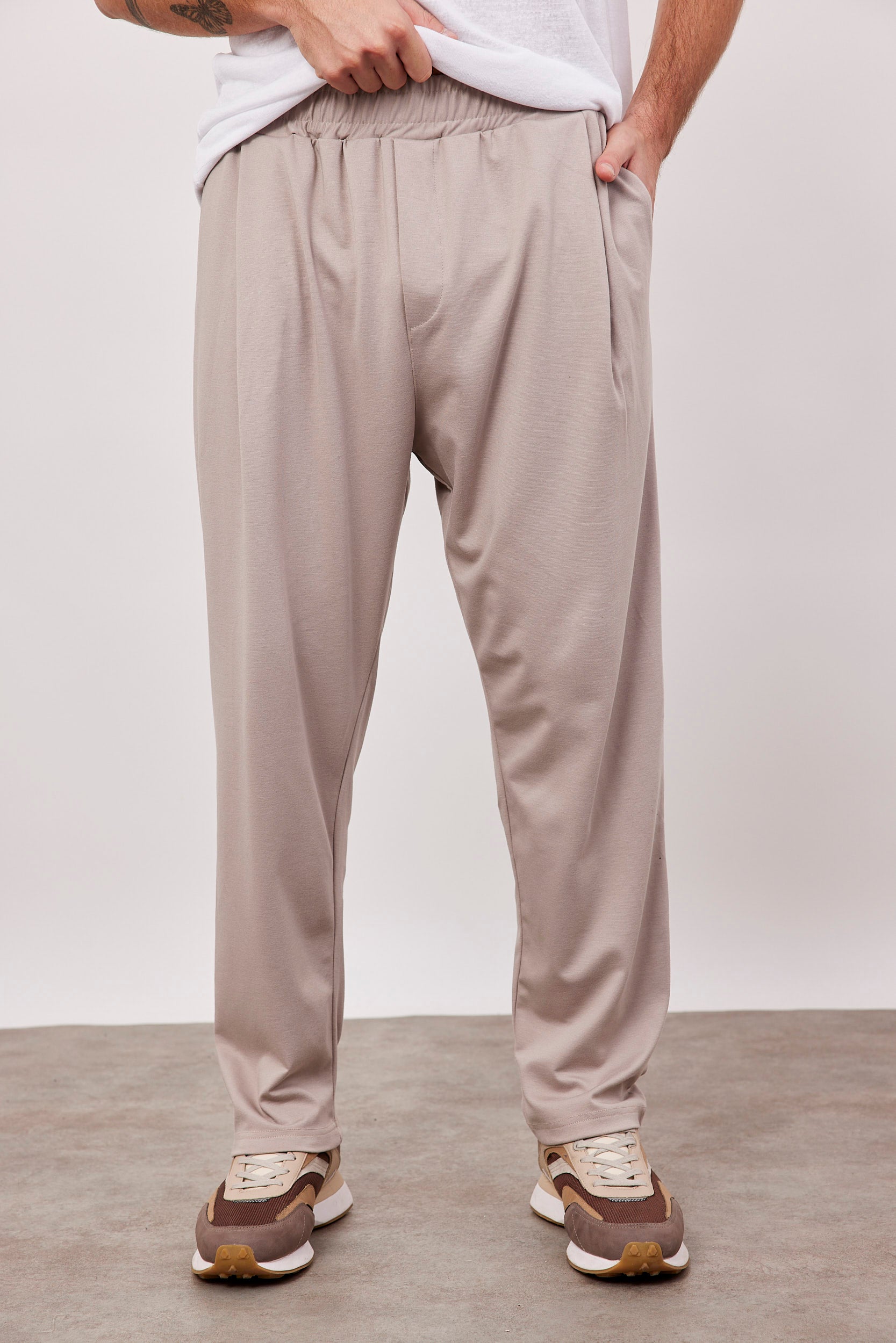 מכנס בסגנון מחוייט עם גומי