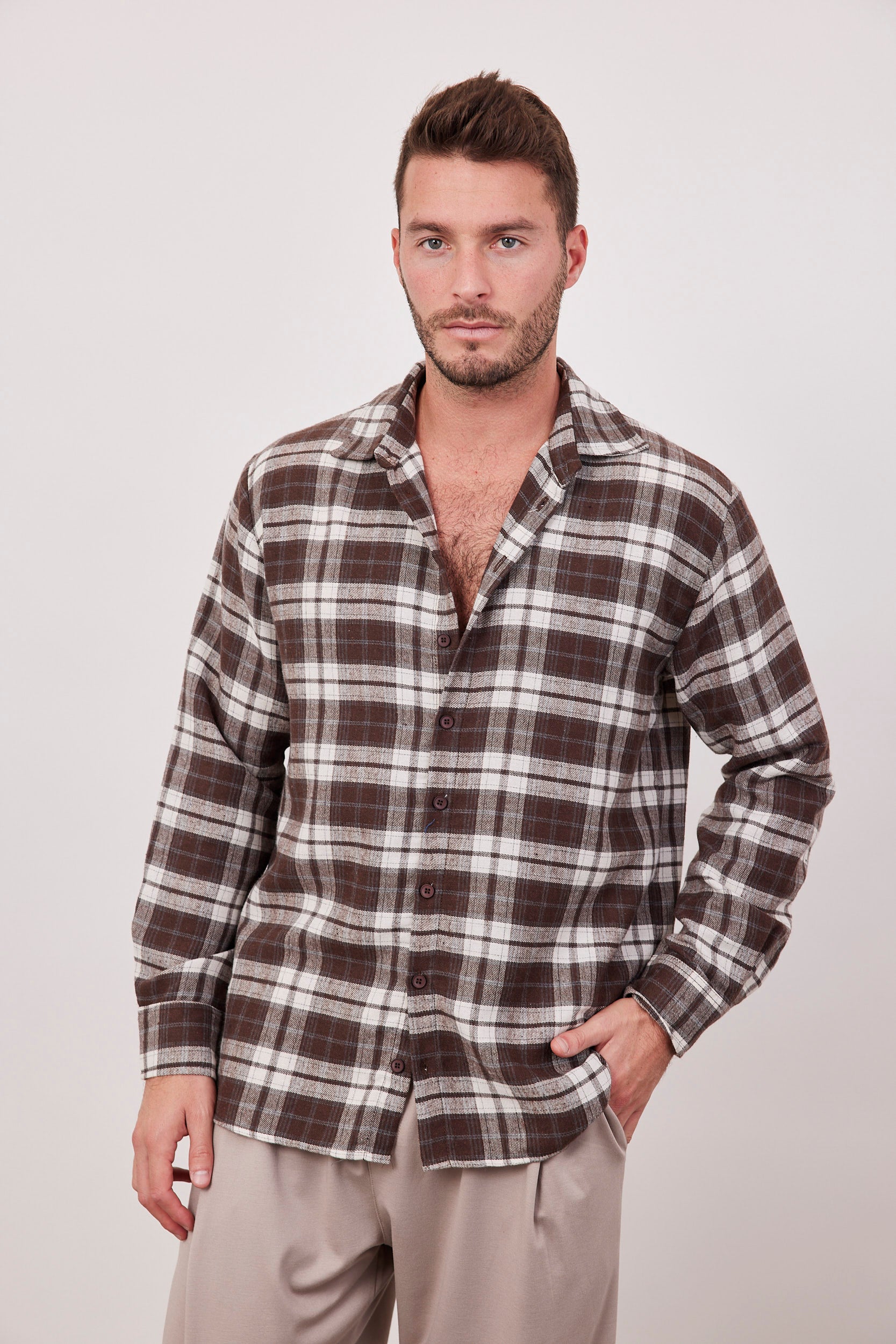 חולצה מכופתרת משבצות