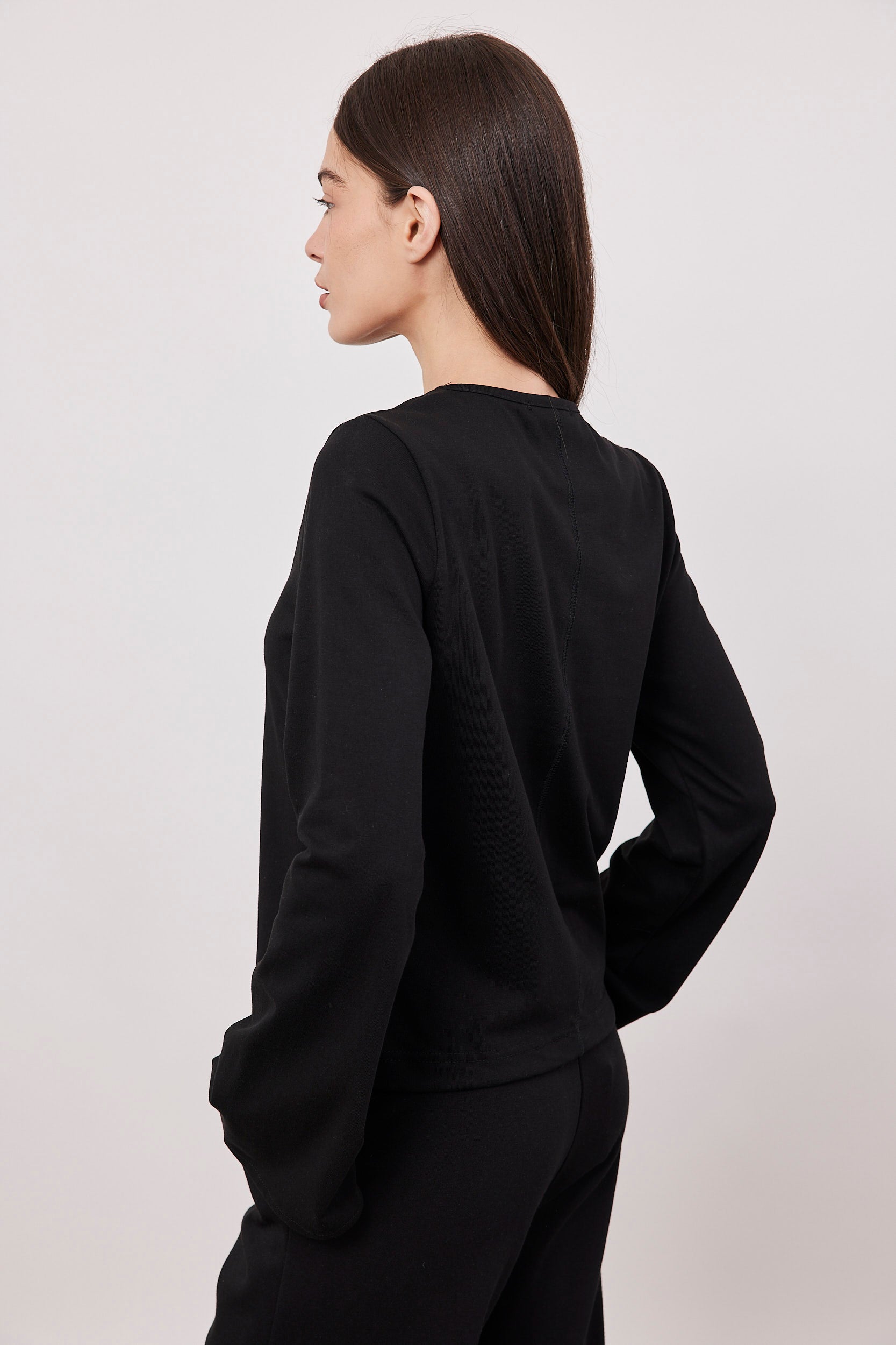 חולצה ארוכה עם סיומת רחבה