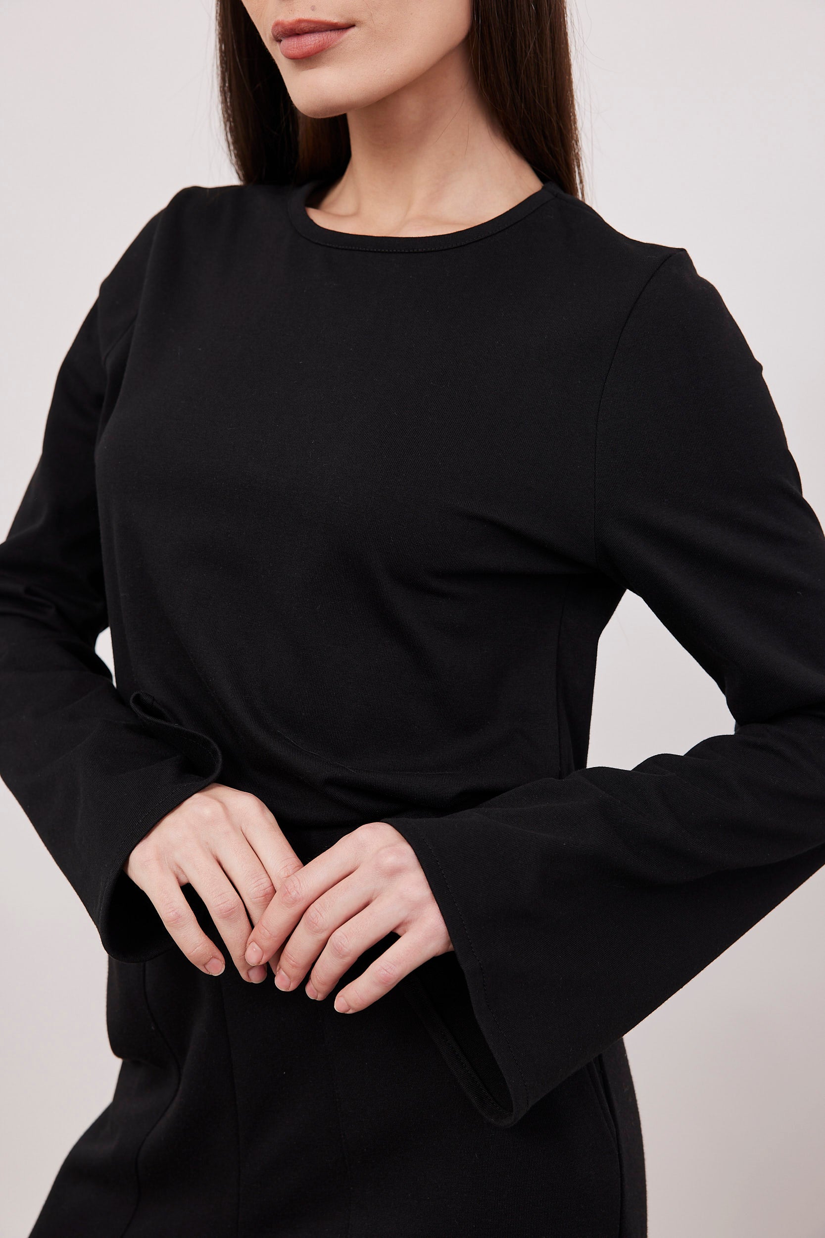 חולצה ארוכה עם סיומת רחבה