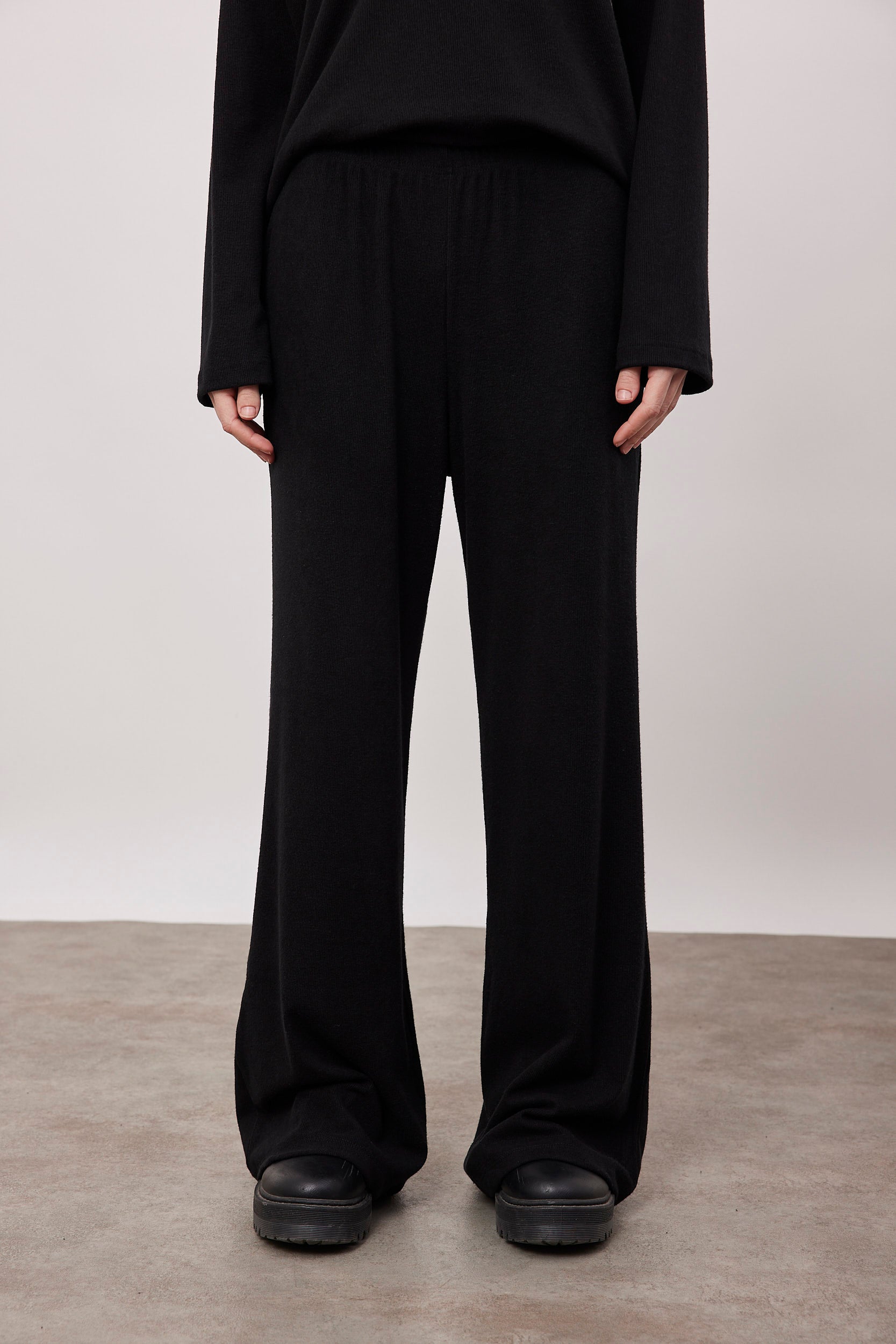 מכנסיים ארוכים סריג ריב