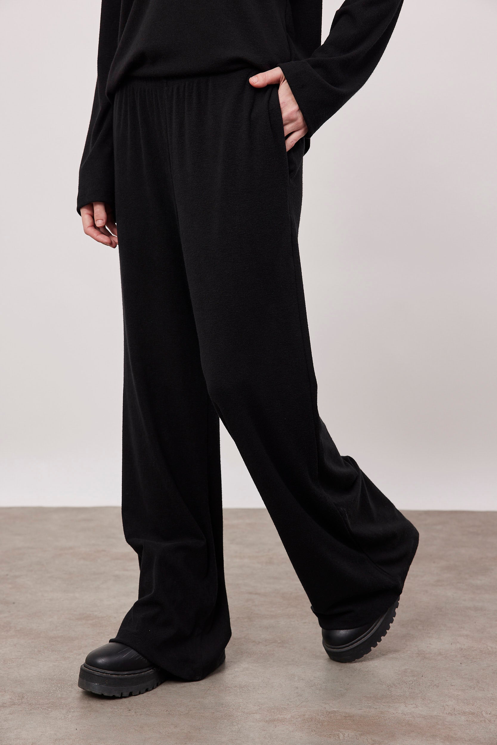 מכנסיים ארוכים סריג ריב