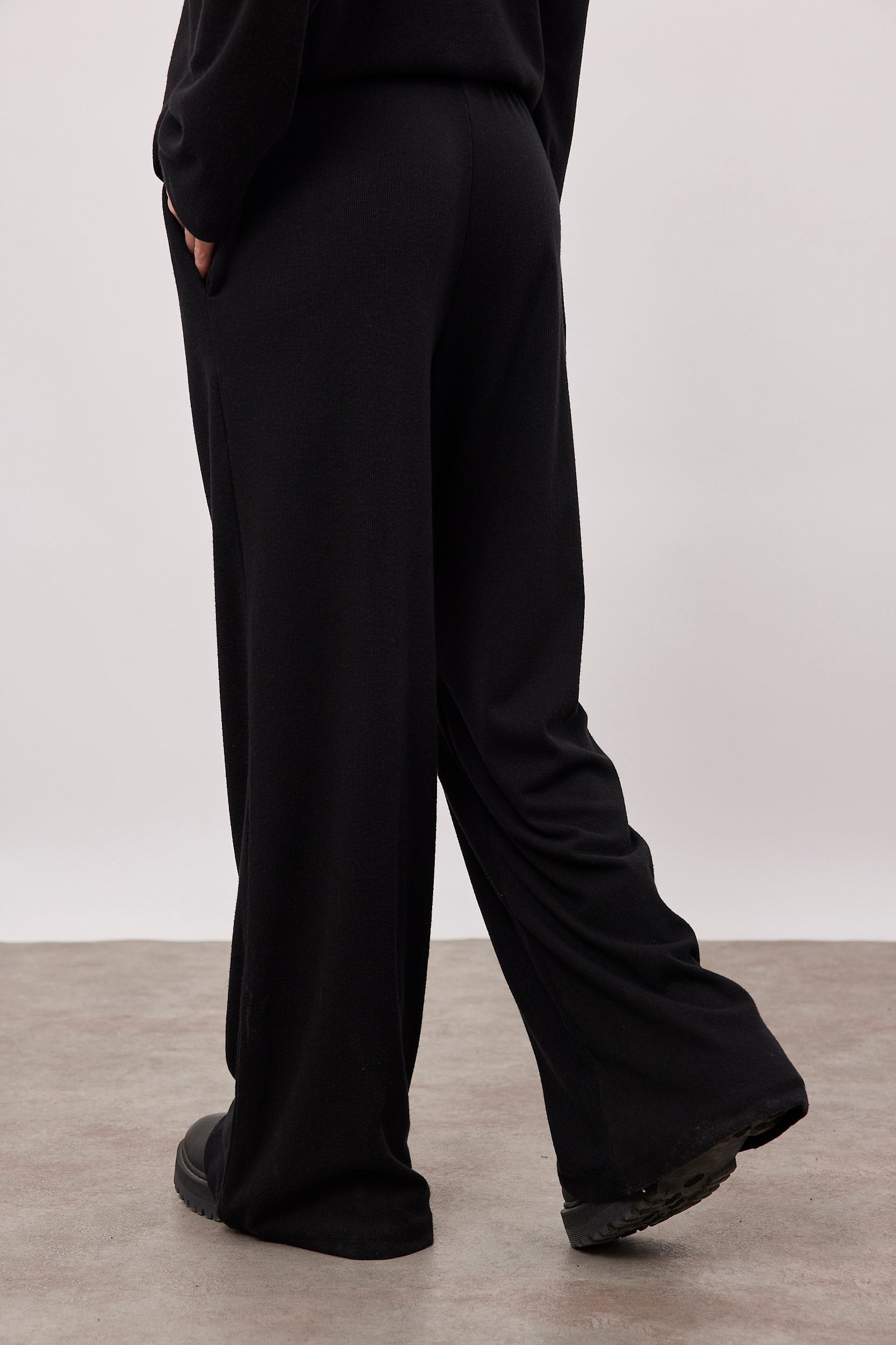 מכנסיים ארוכים סריג ריב