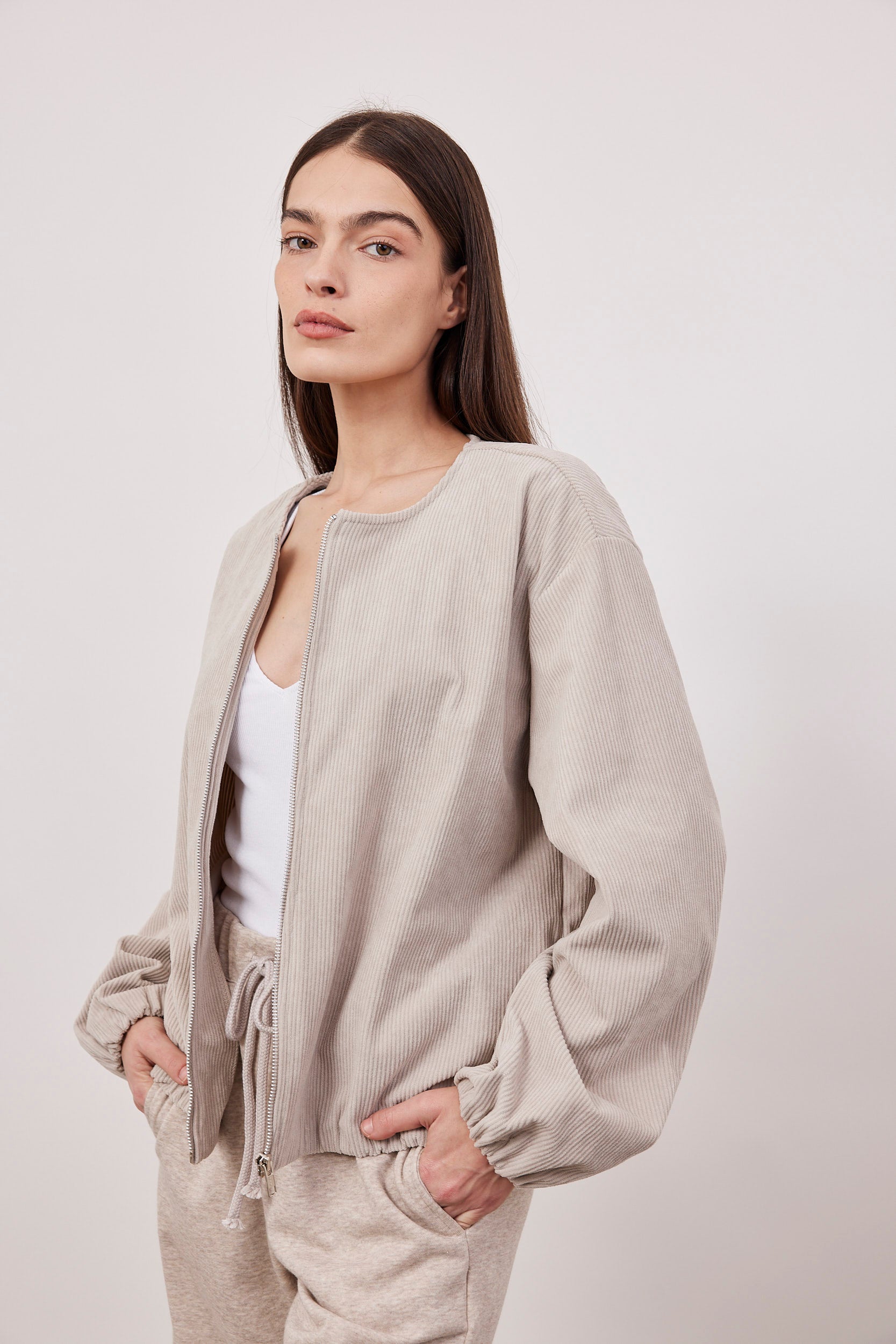 גקט קורדרוי עם רוכסן