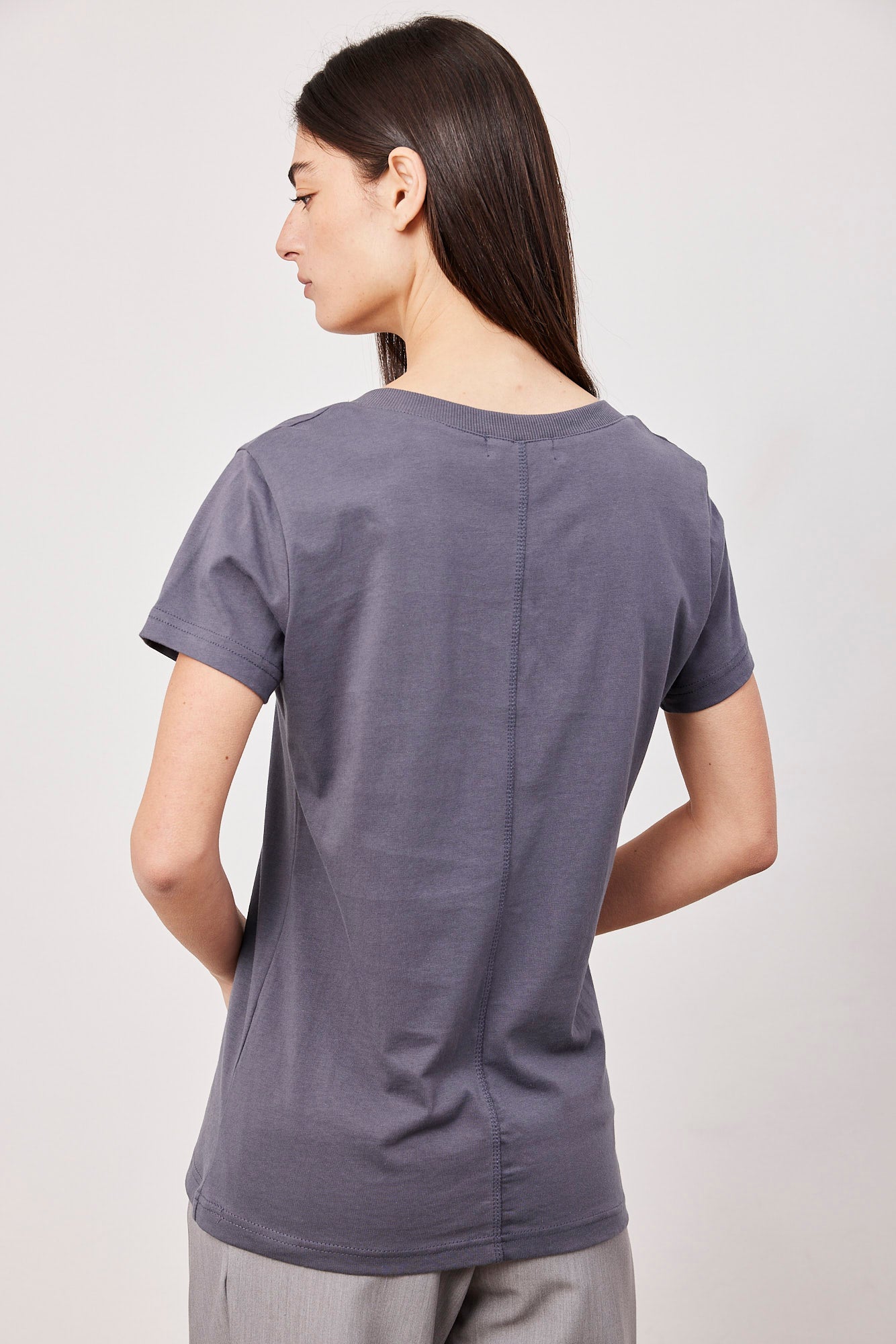 טי-שרט וי כותנה - ITAY BRANDS