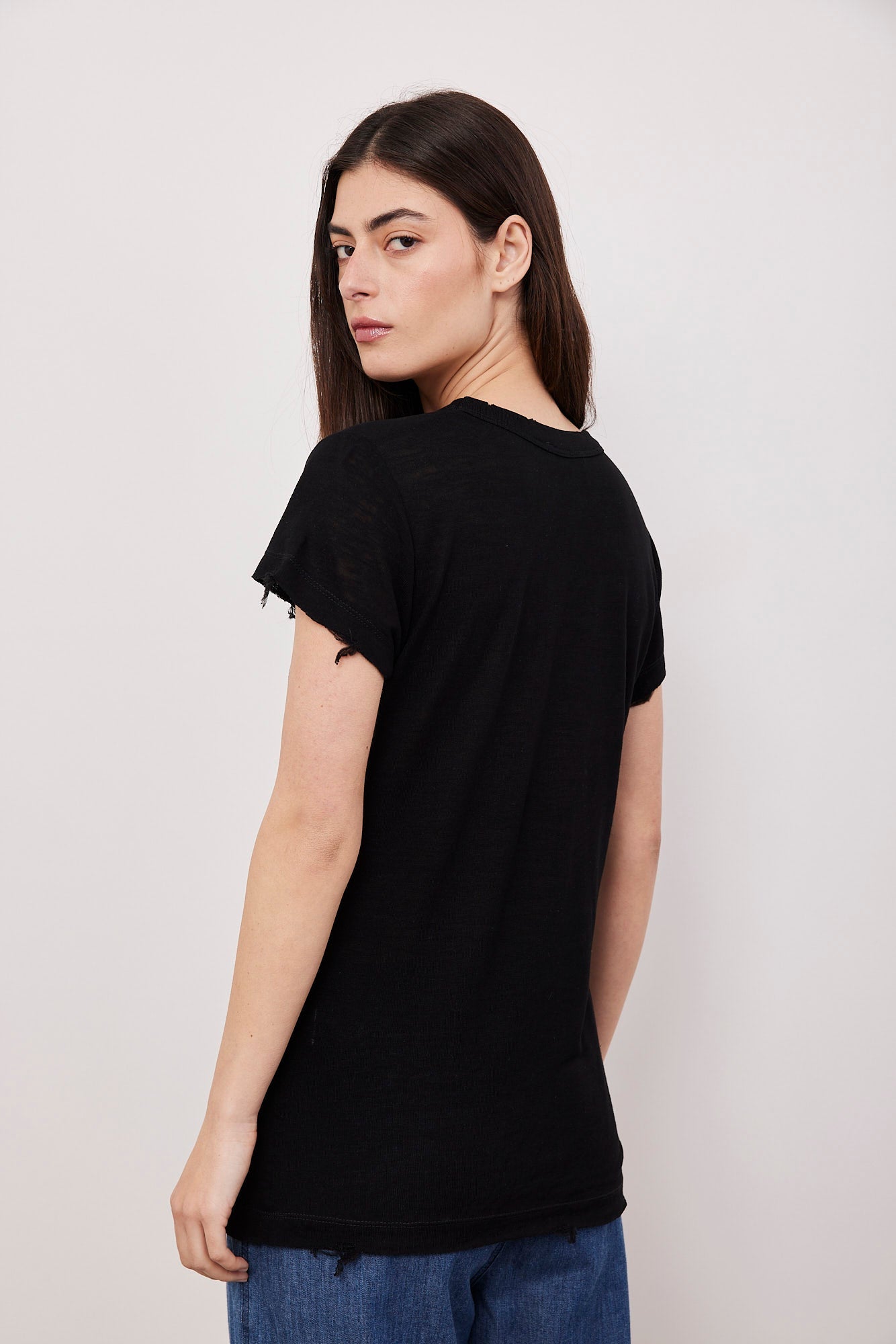 טי-שרט וי בסיומת פרומה - ITAY BRANDS