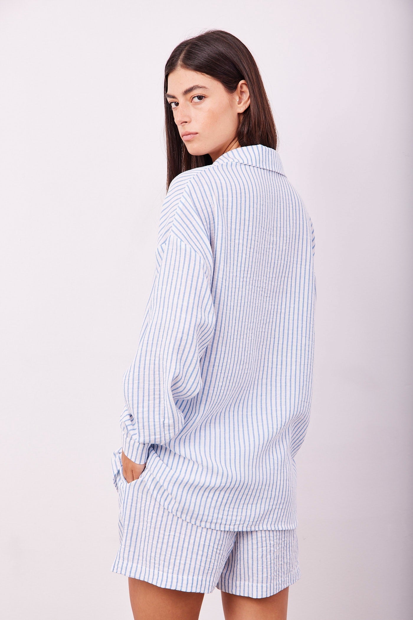 חליפה מכופתרת במראה פשתן בהדפס פסים - ITAY BRANDS