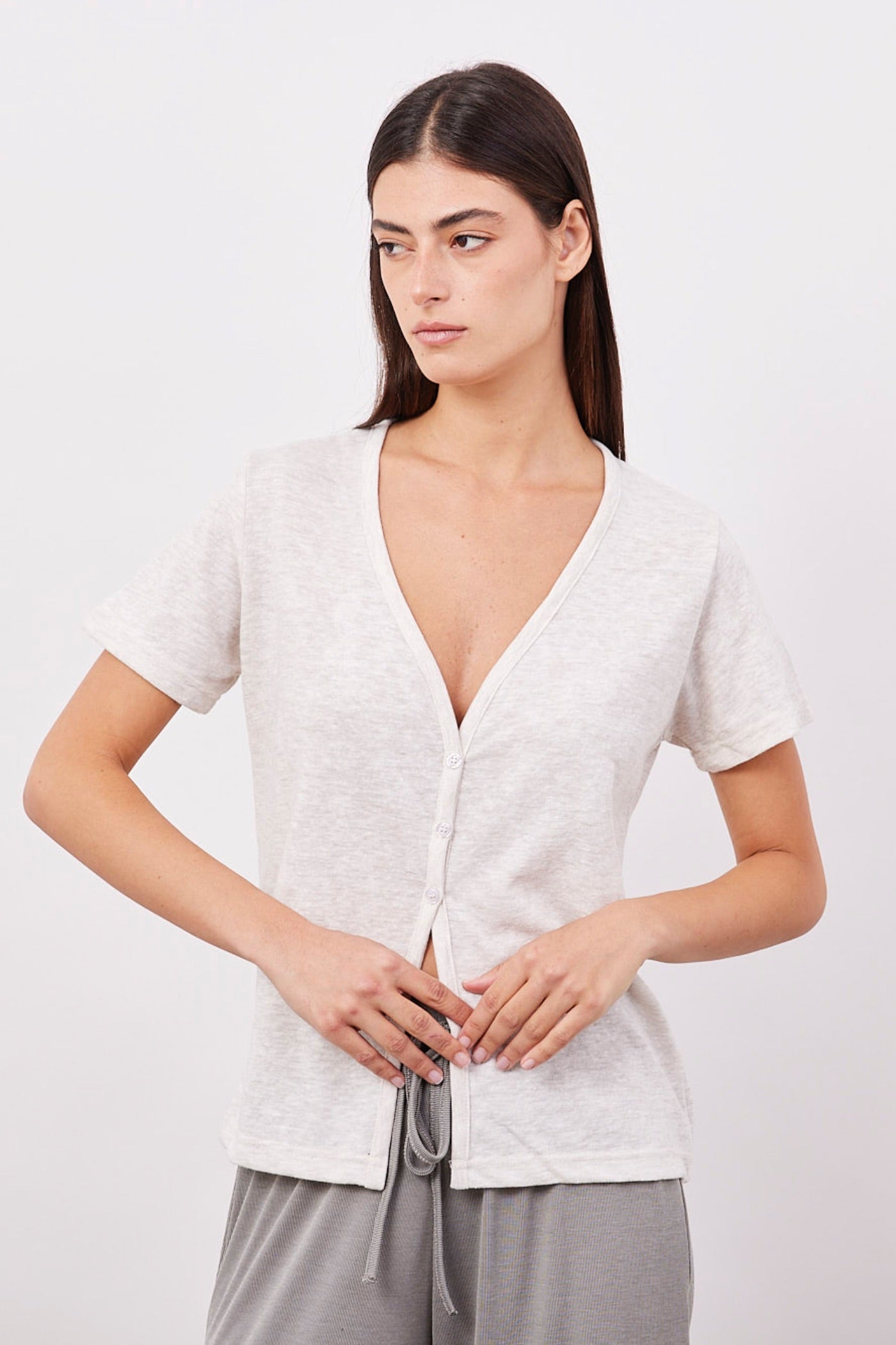 טי-שרט במראה פשתן עם כפתורים - ITAY BRANDS