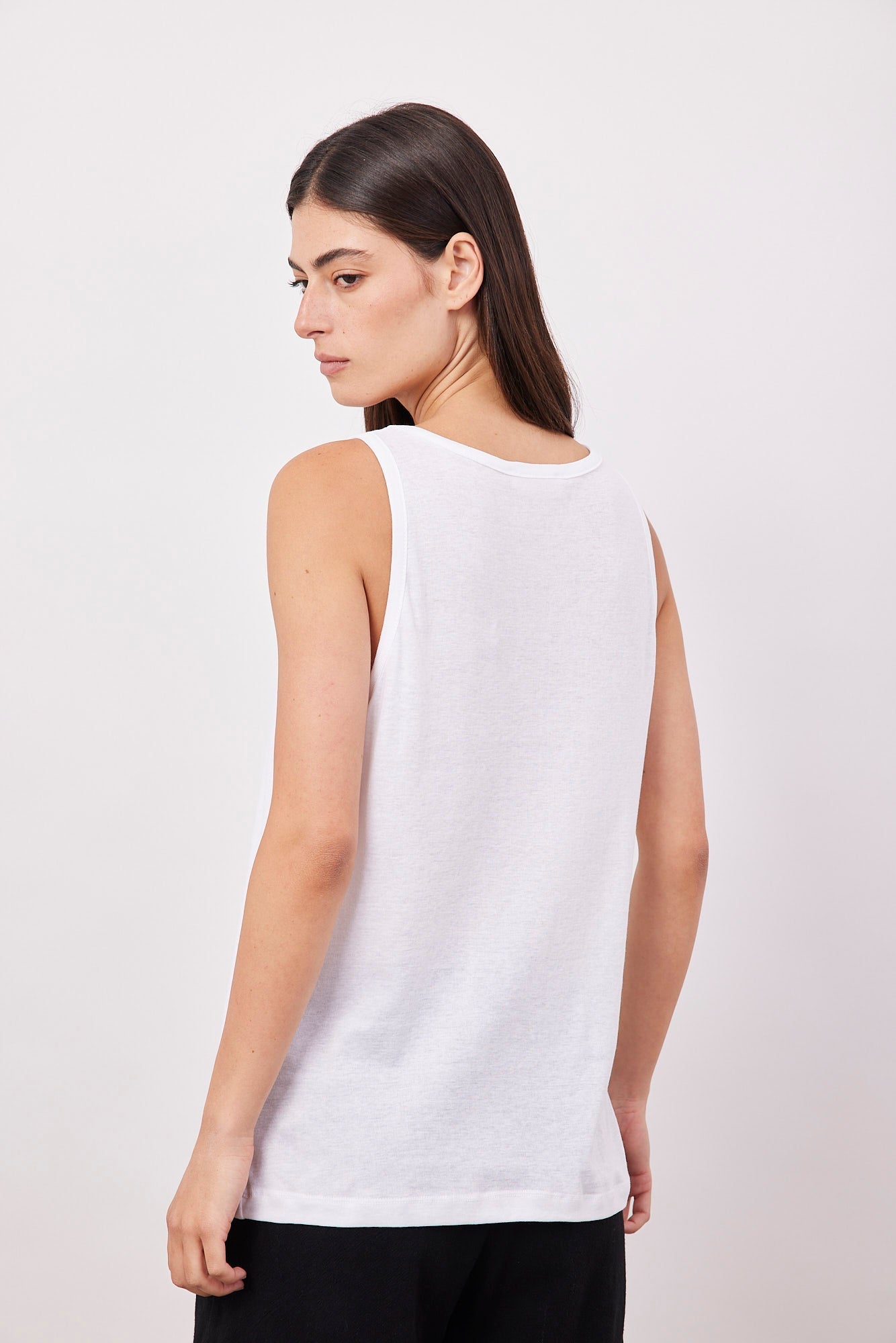 גופיה רכה מחשוף עגול - ITAY BRANDS