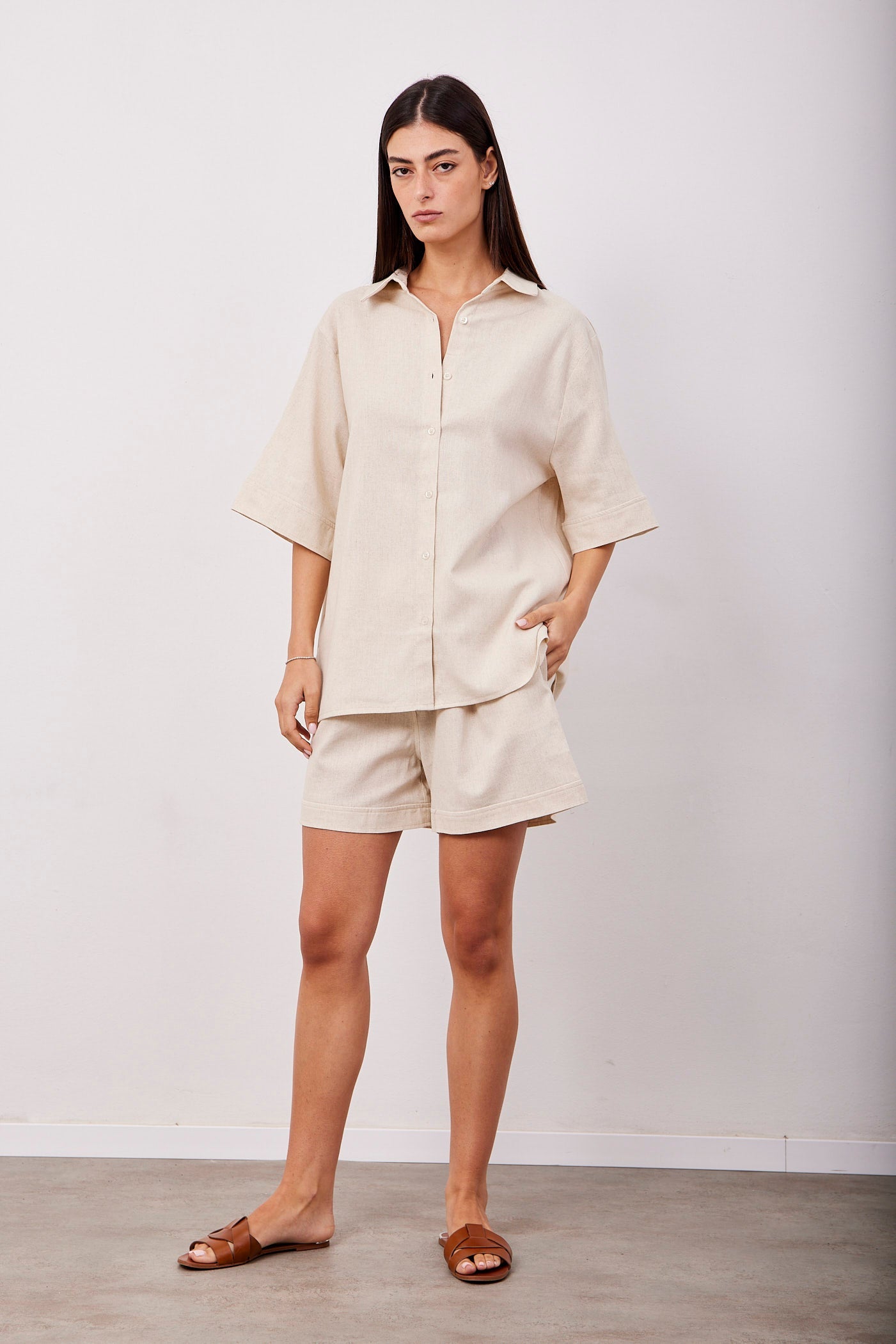 חליפת בשילוב פשתן מכופתרת קצרה - ITAY BRANDS