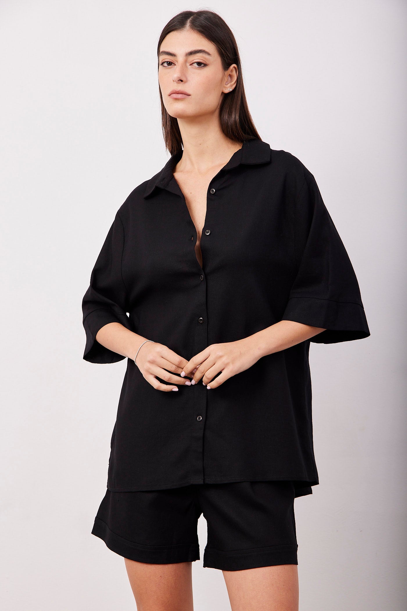 חליפת בשילוב פשתן מכופתרת קצרה - ITAY BRANDS