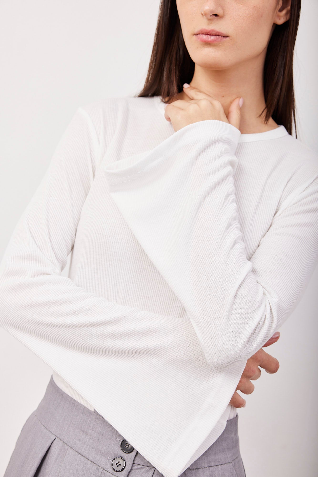 חולצה מבד רך עם שרוול מתרחב - ITAY BRANDS