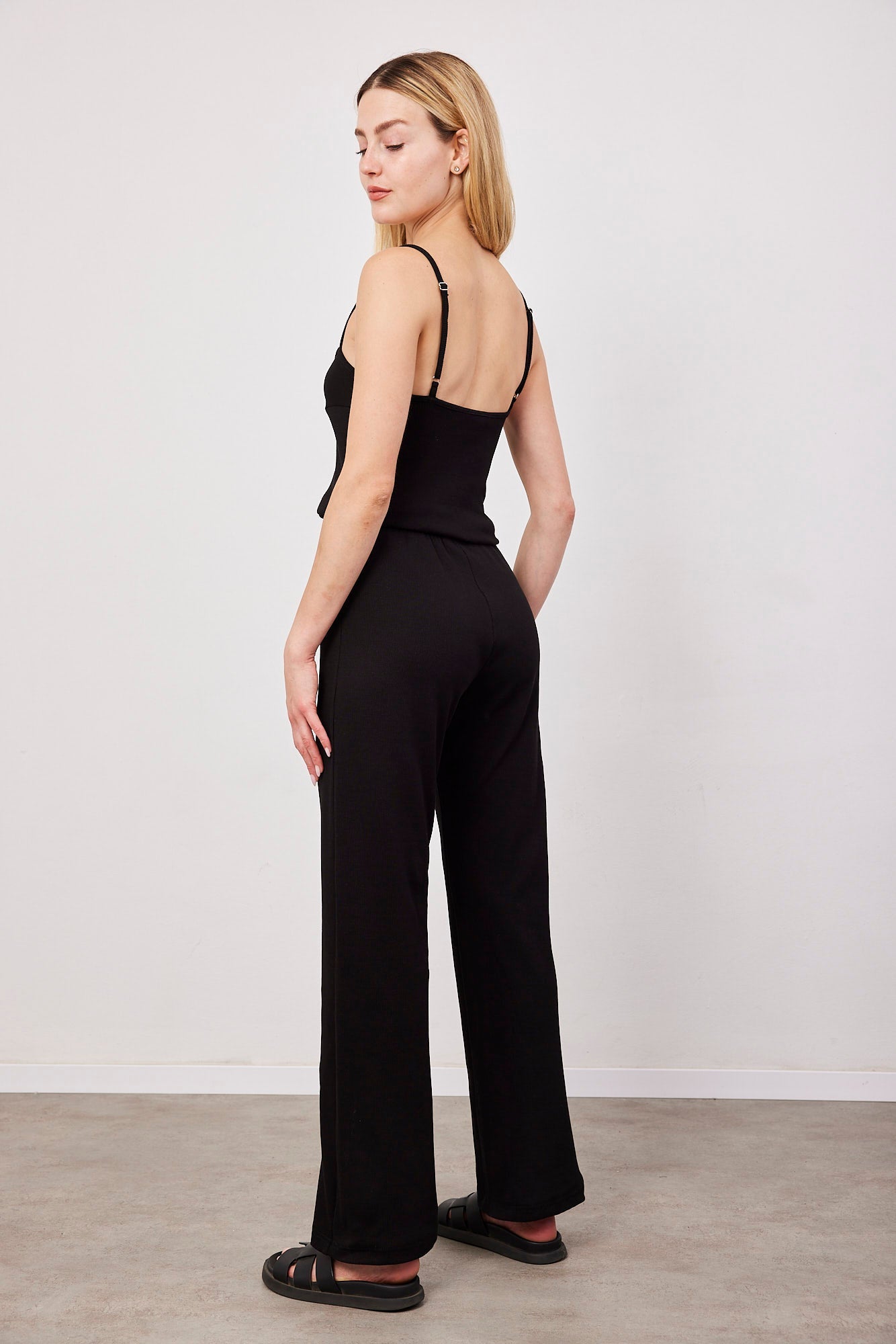 חליפת גופייה - ITAY BRANDS