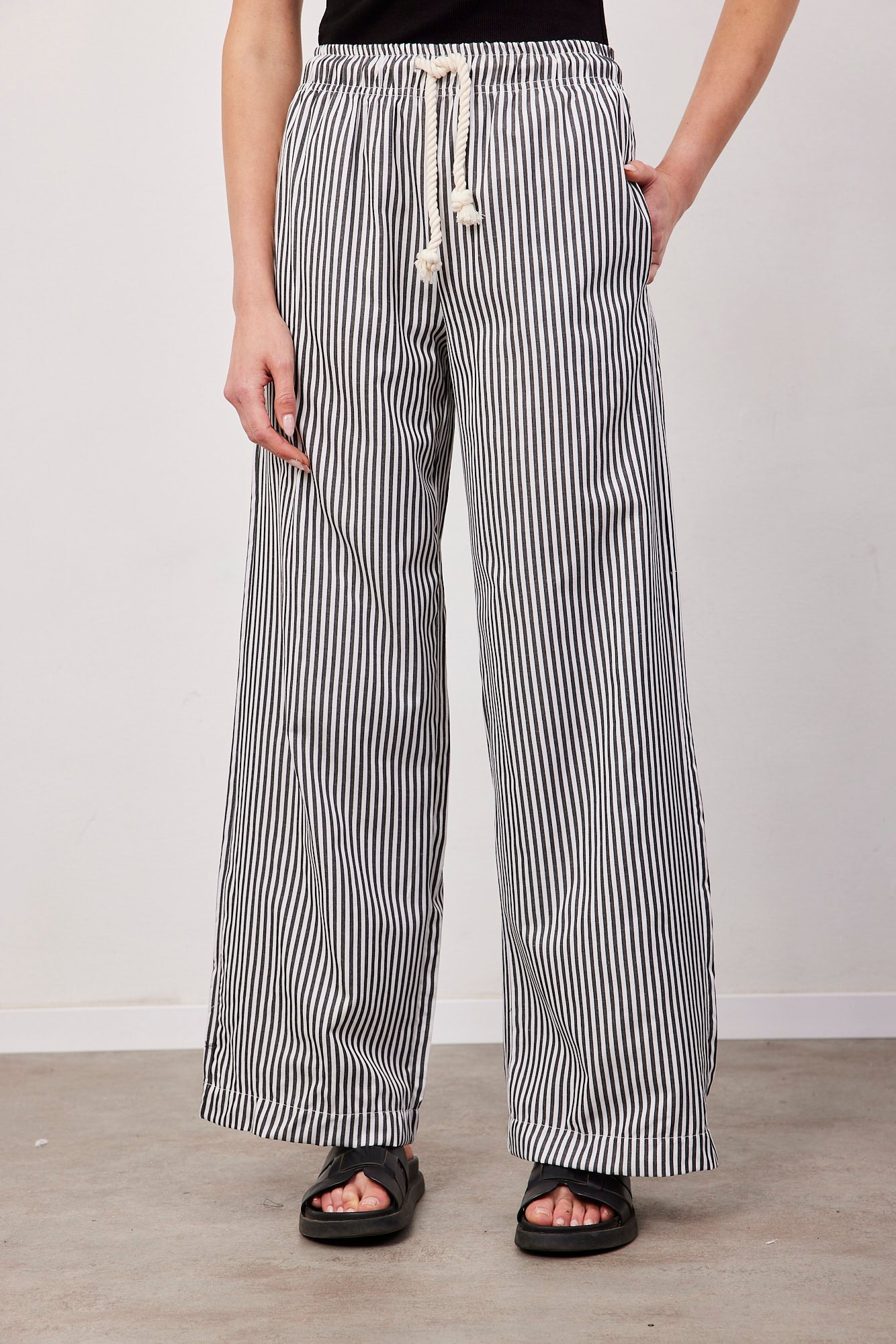 מכנסי פסים עם שרוך - ITAY BRANDS