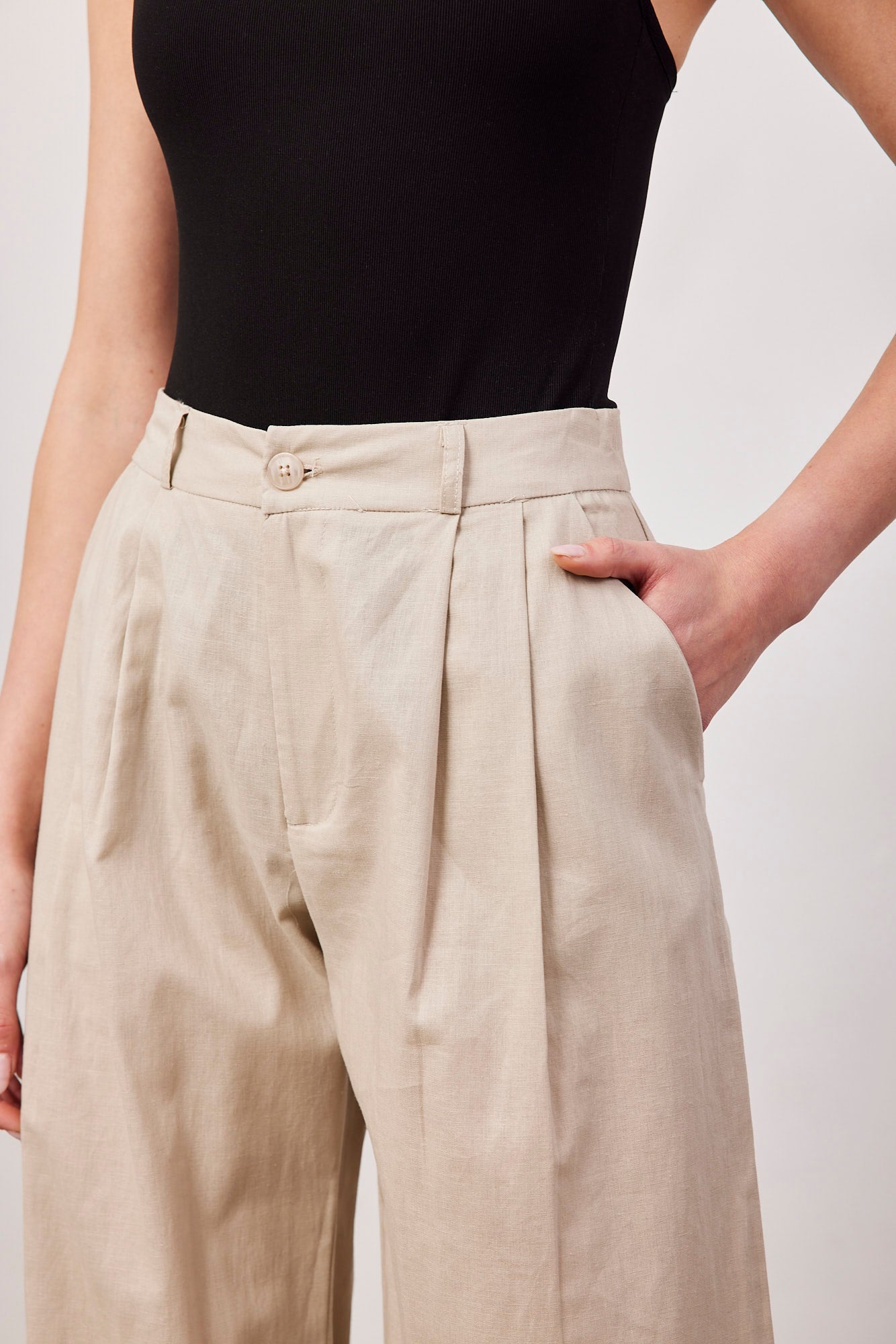 מכנסיים מחויטים מבד פשתן מעורב - ITAY BRANDS