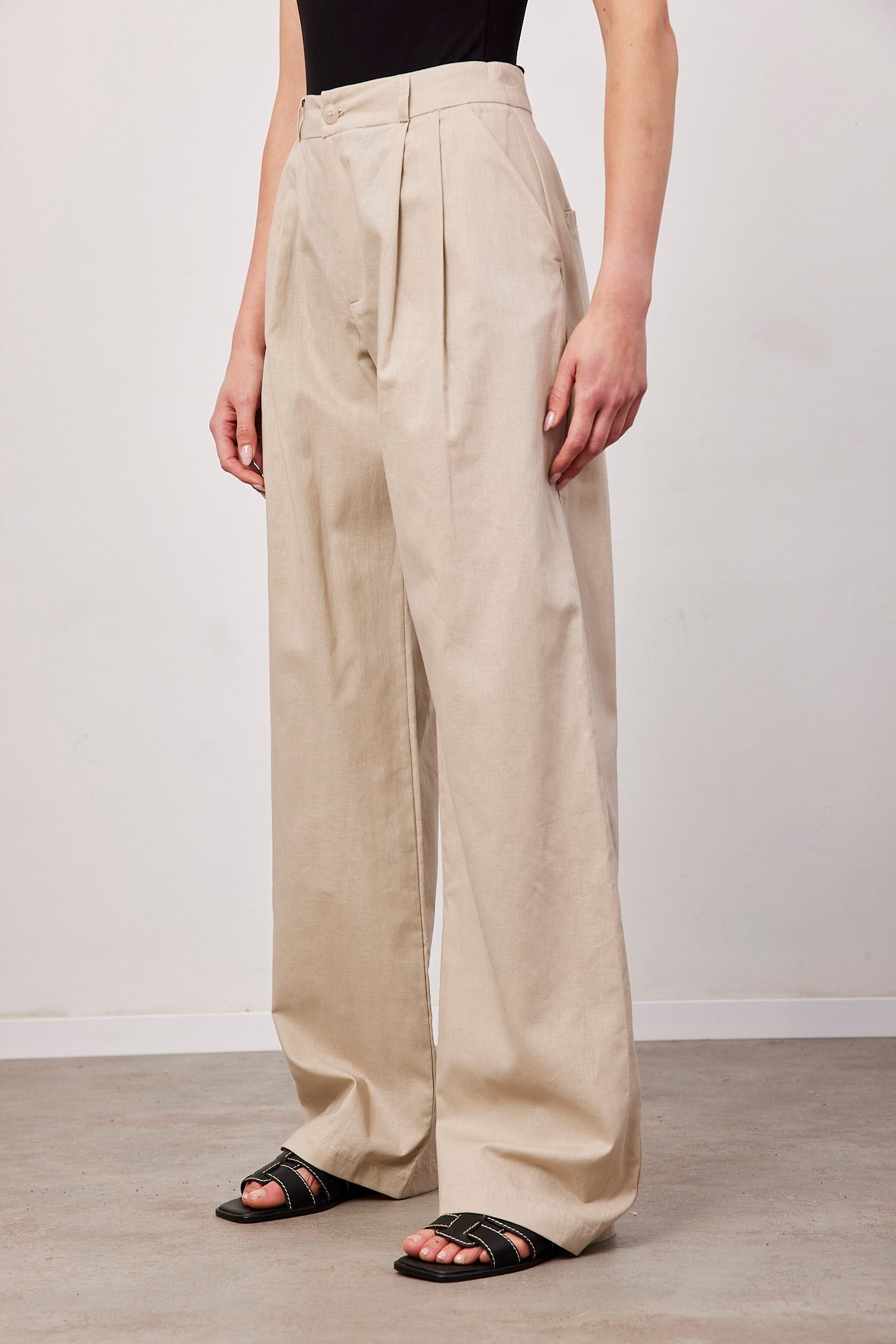 מכנסיים מחויטים מבד פשתן מעורב - ITAY BRANDS