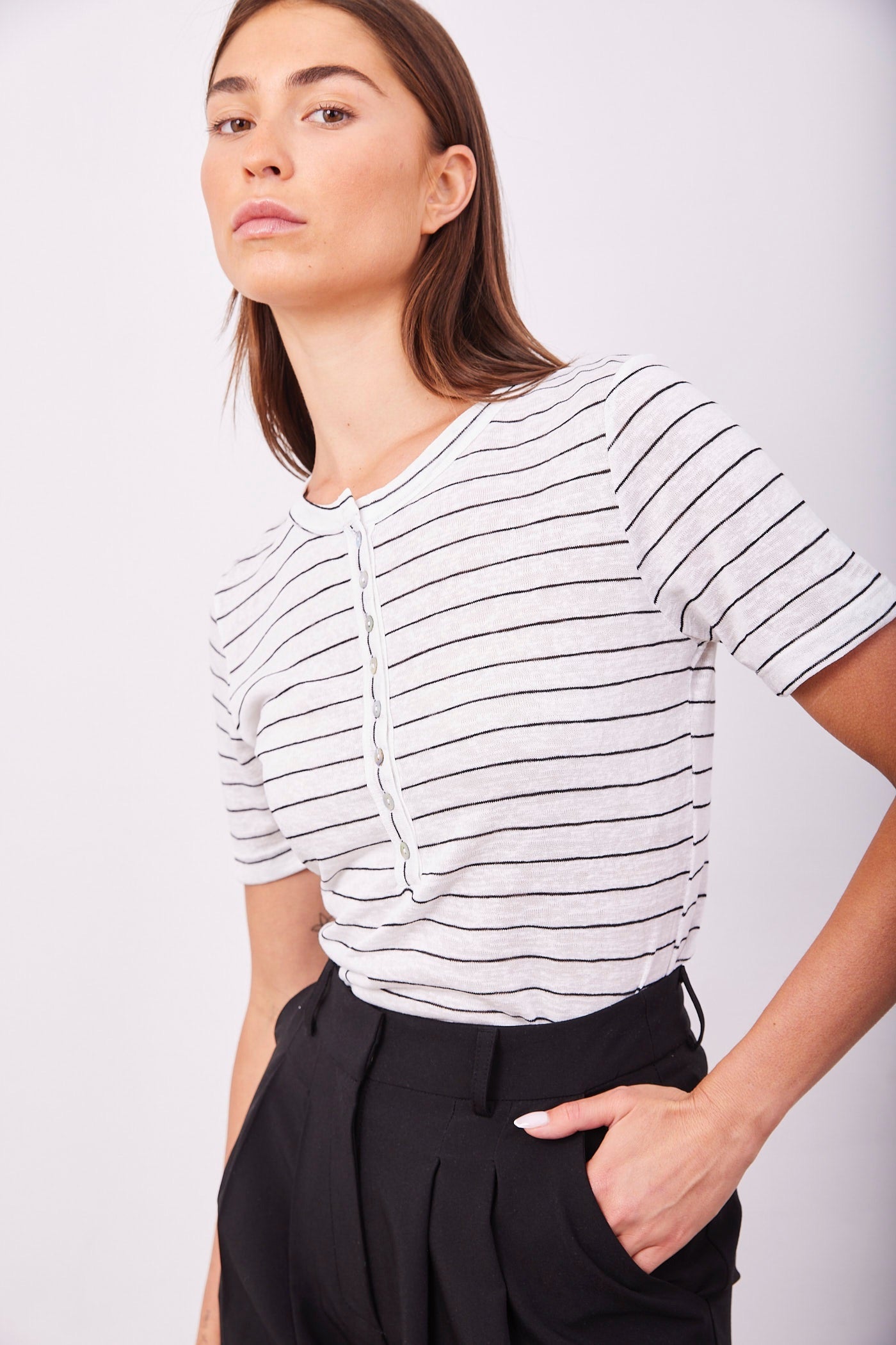 טי-שרט פסים עם כפתורים - ITAY BRANDS