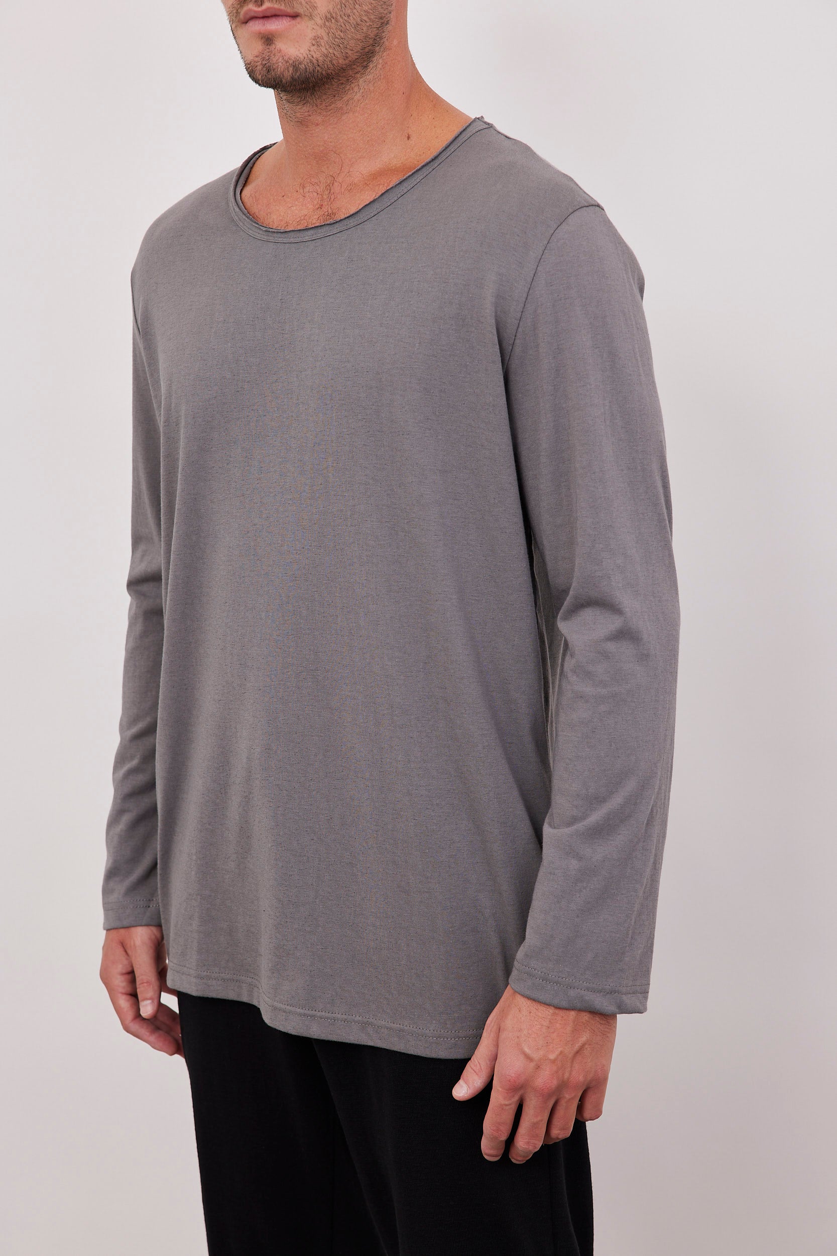 חולצה ארוכה במפתח פרום