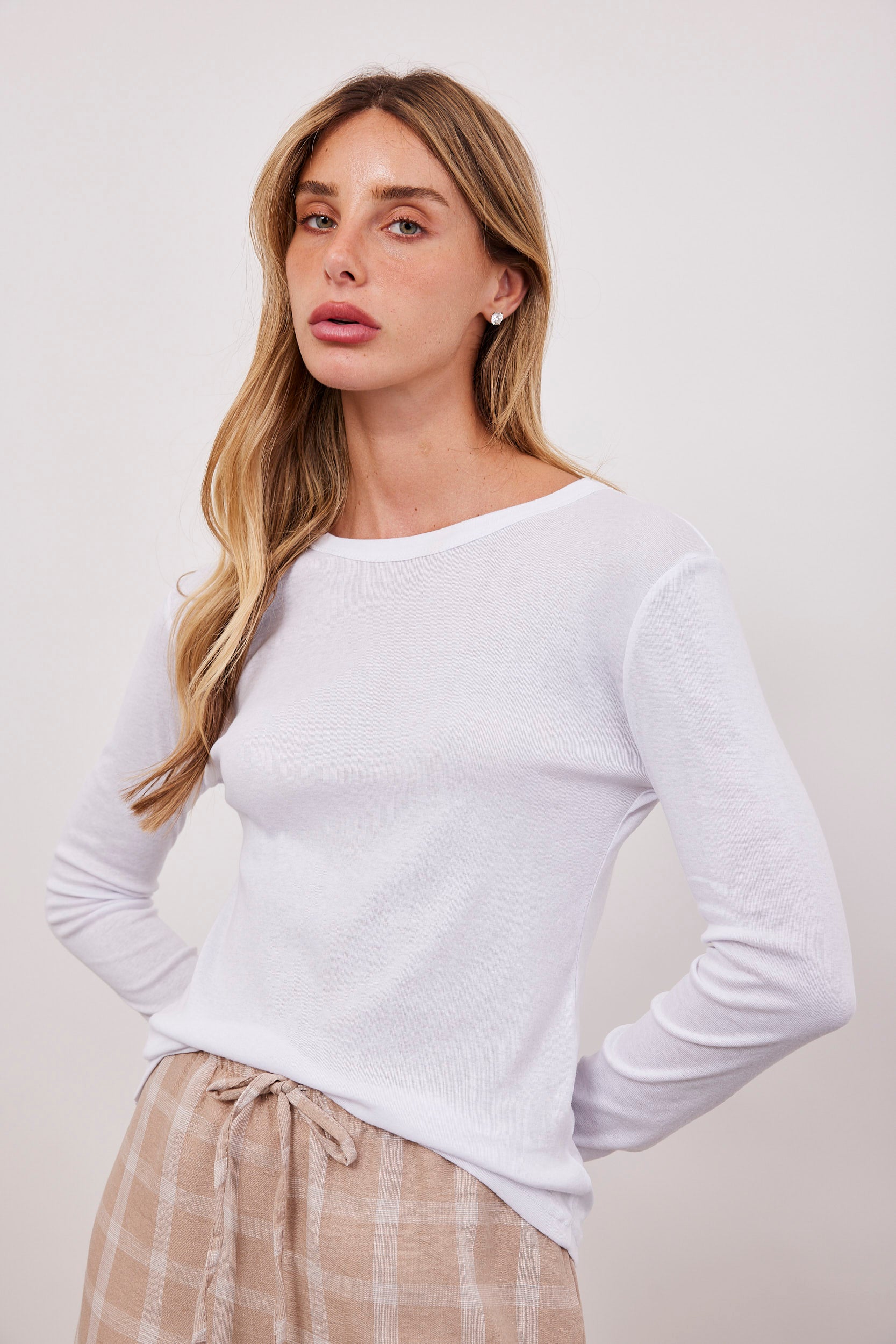 חולצת בייסיק ארוכה