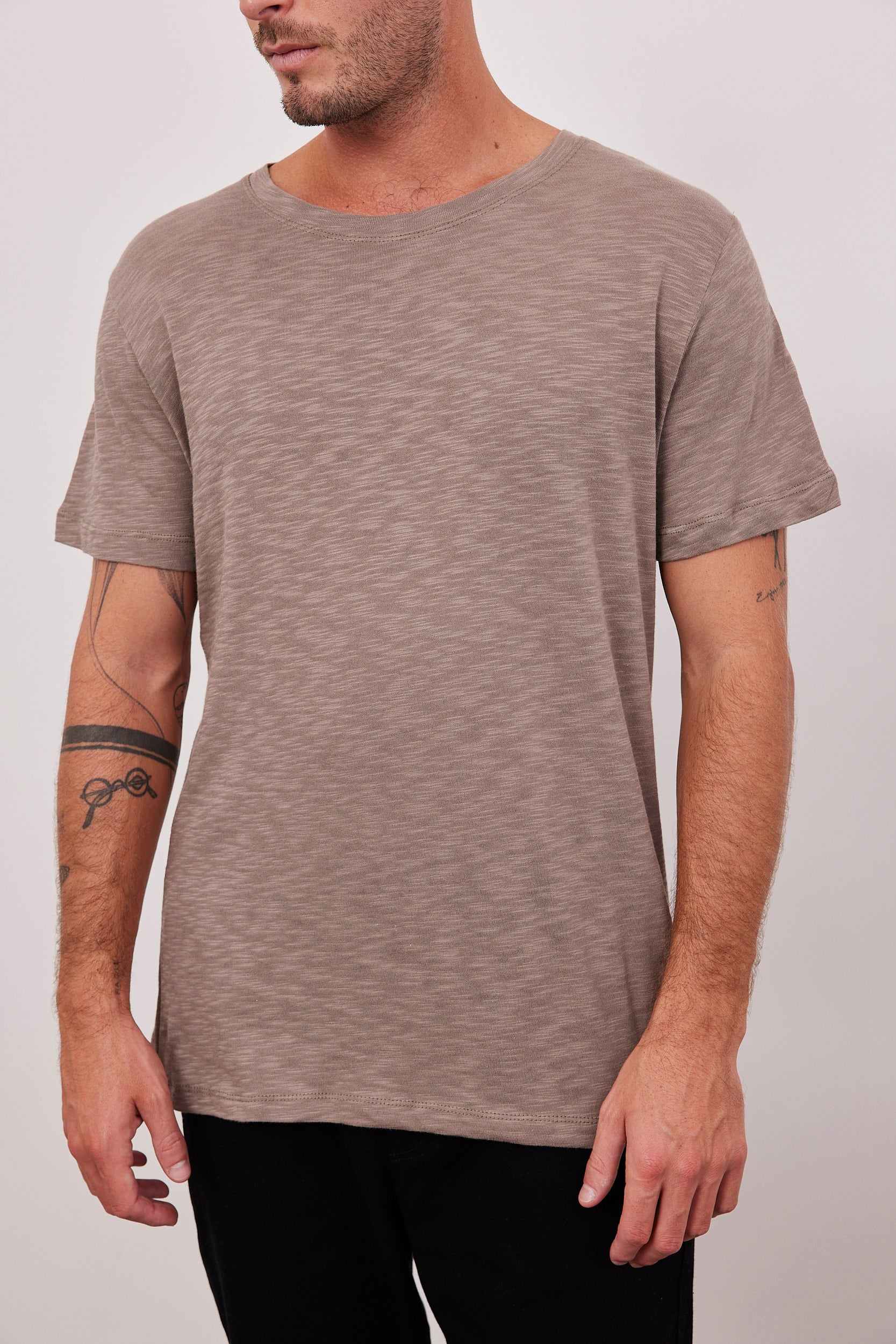 טי-שרט בטקסטורה