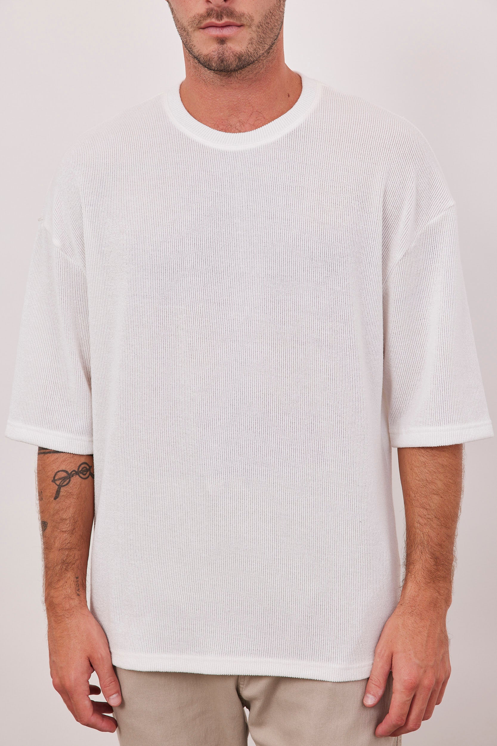 חולצה קצרה בטקסטורת פסים