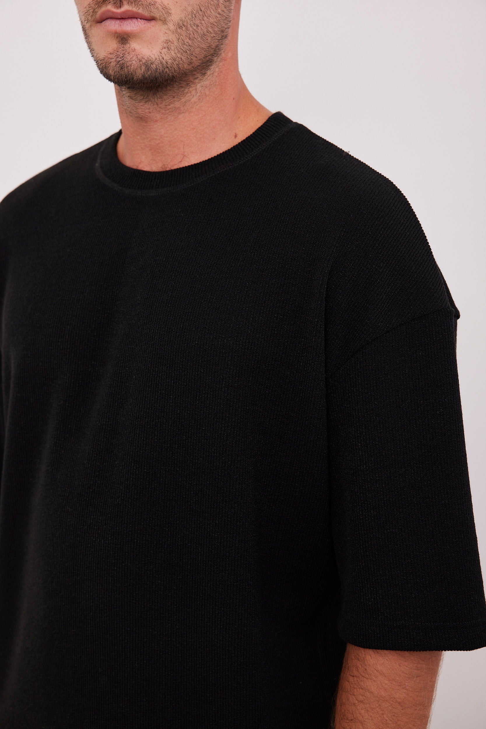 חולצה קצרה בטקסטורת פסים