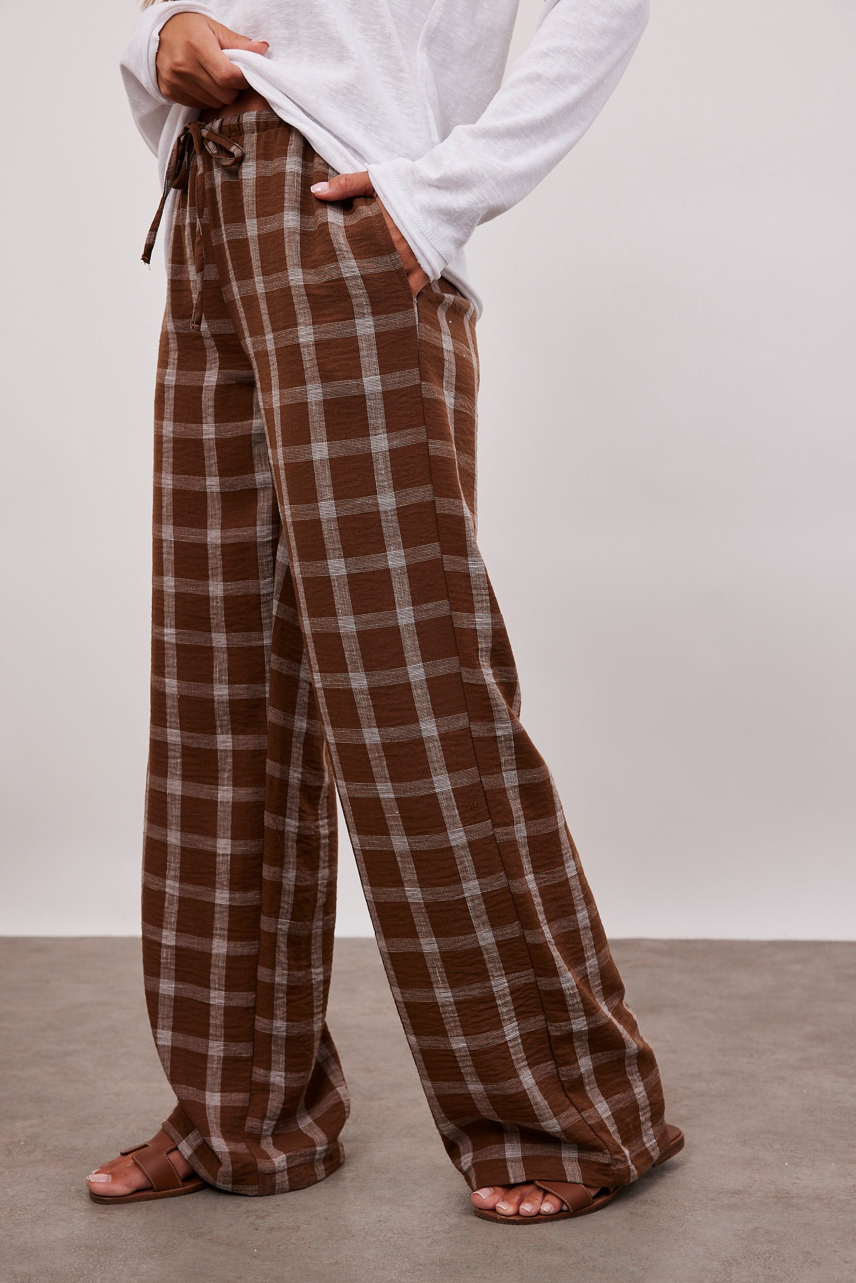 מכנסיים ארוכים בהדפס משבצות