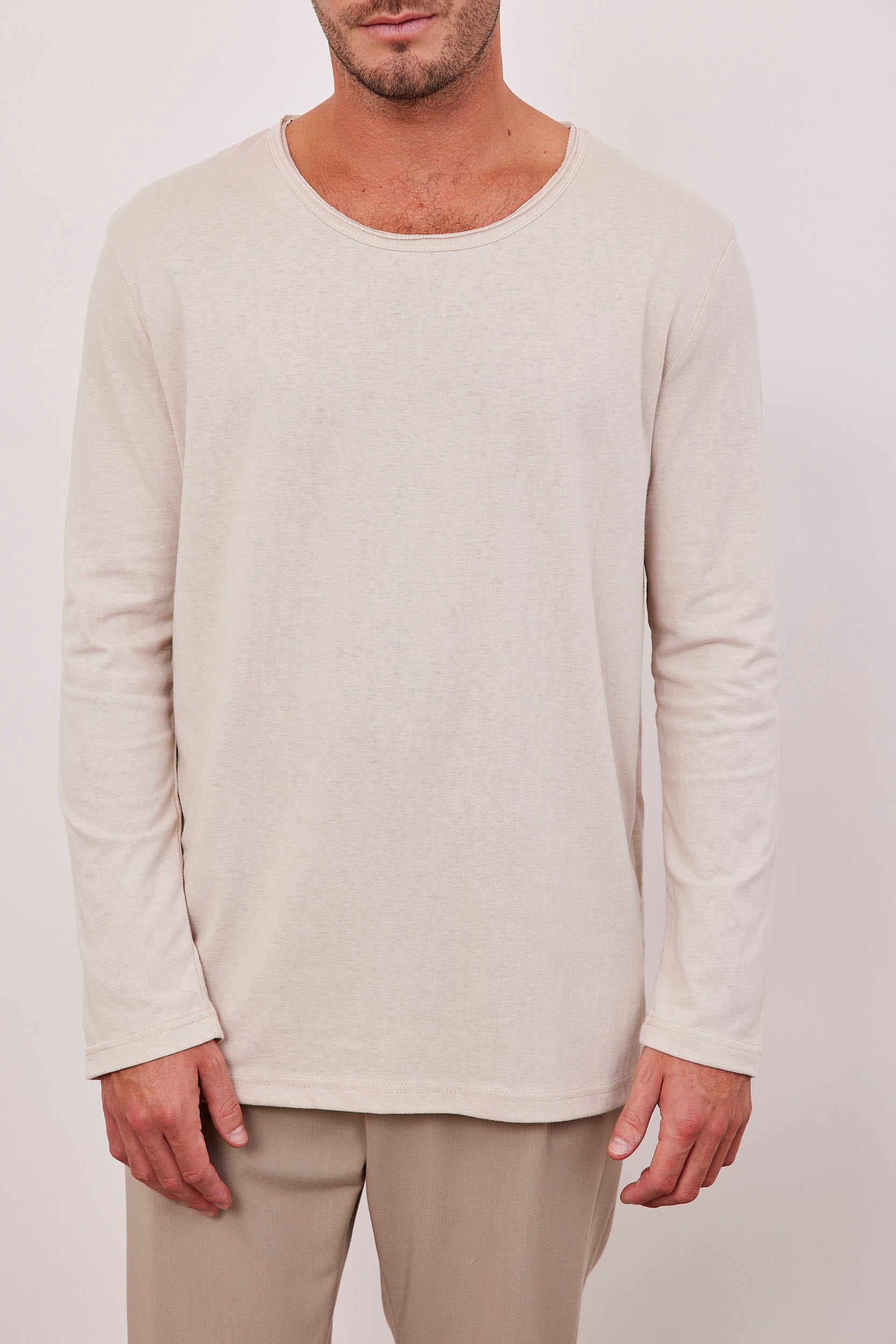 חולצה ארוכה במפתח פרום